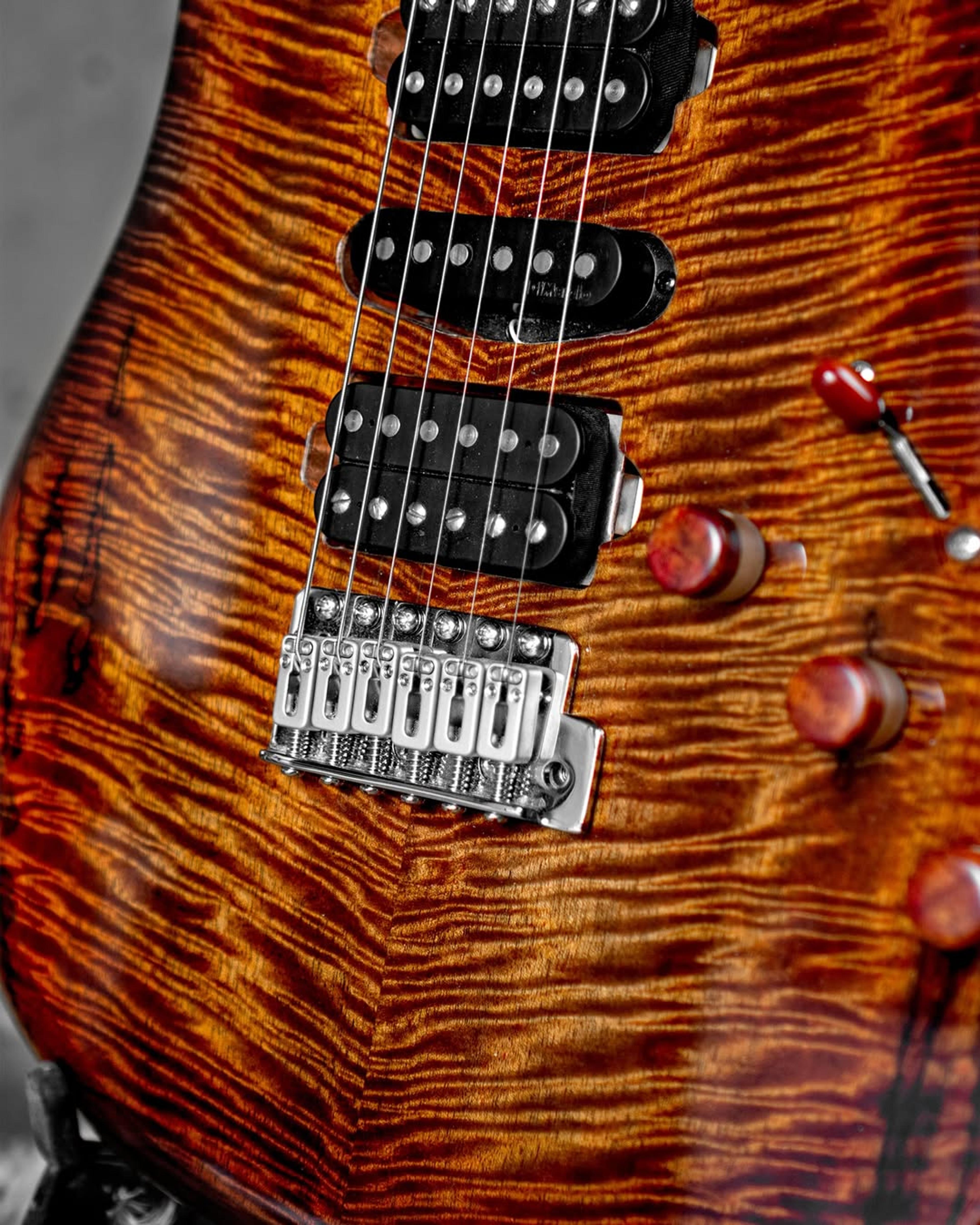 Side Detail Body view of the ODIENG UIZART 6 string guitar