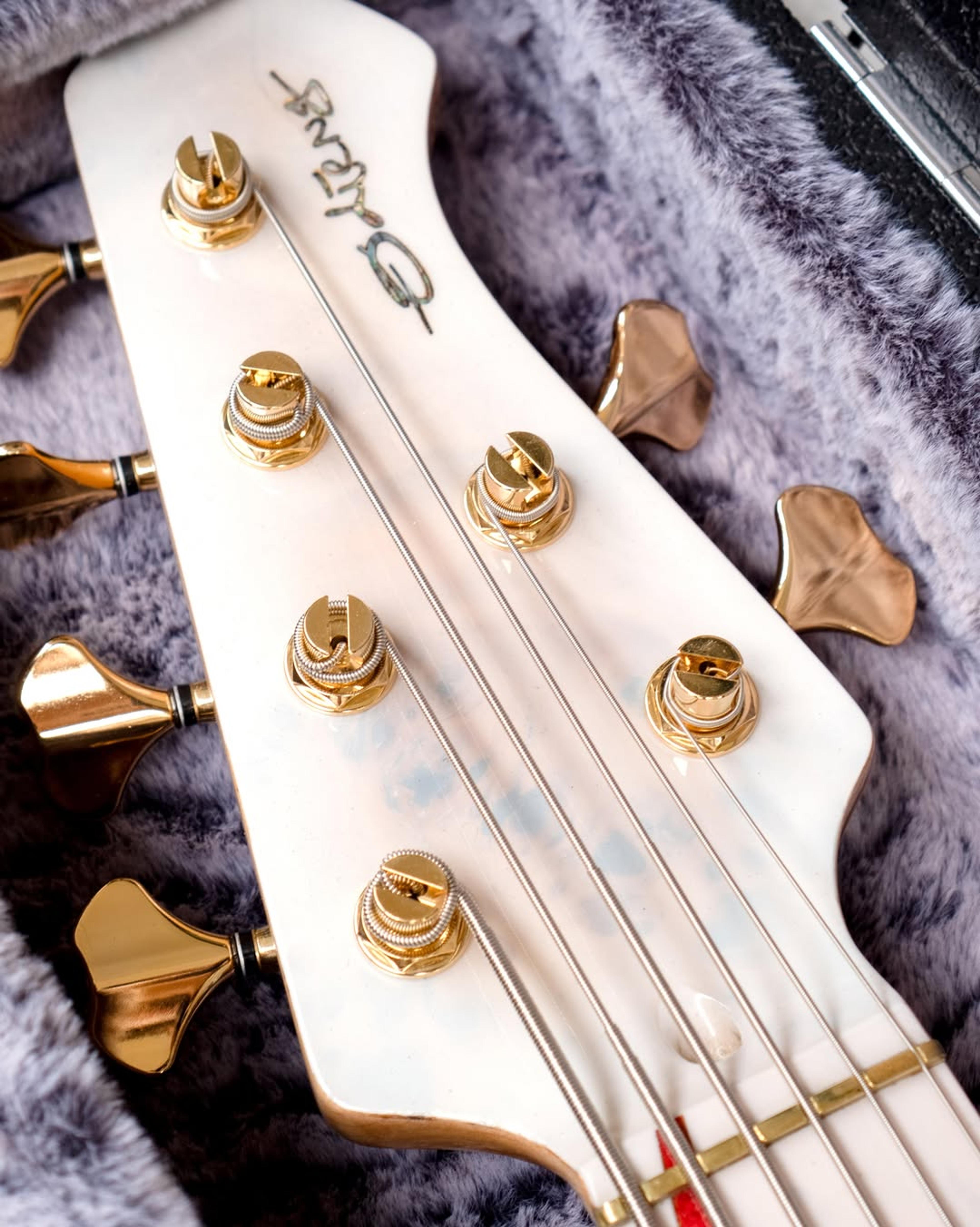 Front Headstock view of the ODIENG JC'82 V3 Signature Andre Rangel 6 string bass