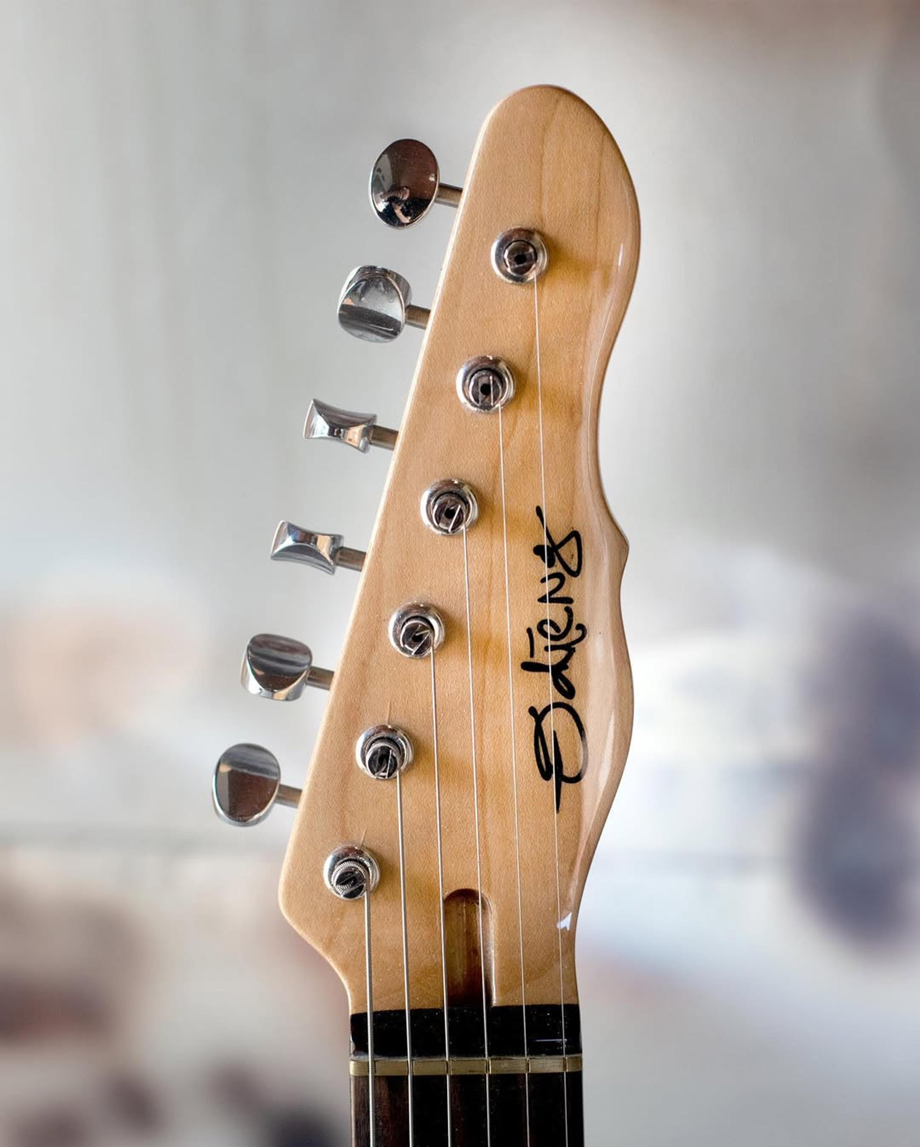 Front Headstock view of the ODIENG Uizart 6 string Guitar
