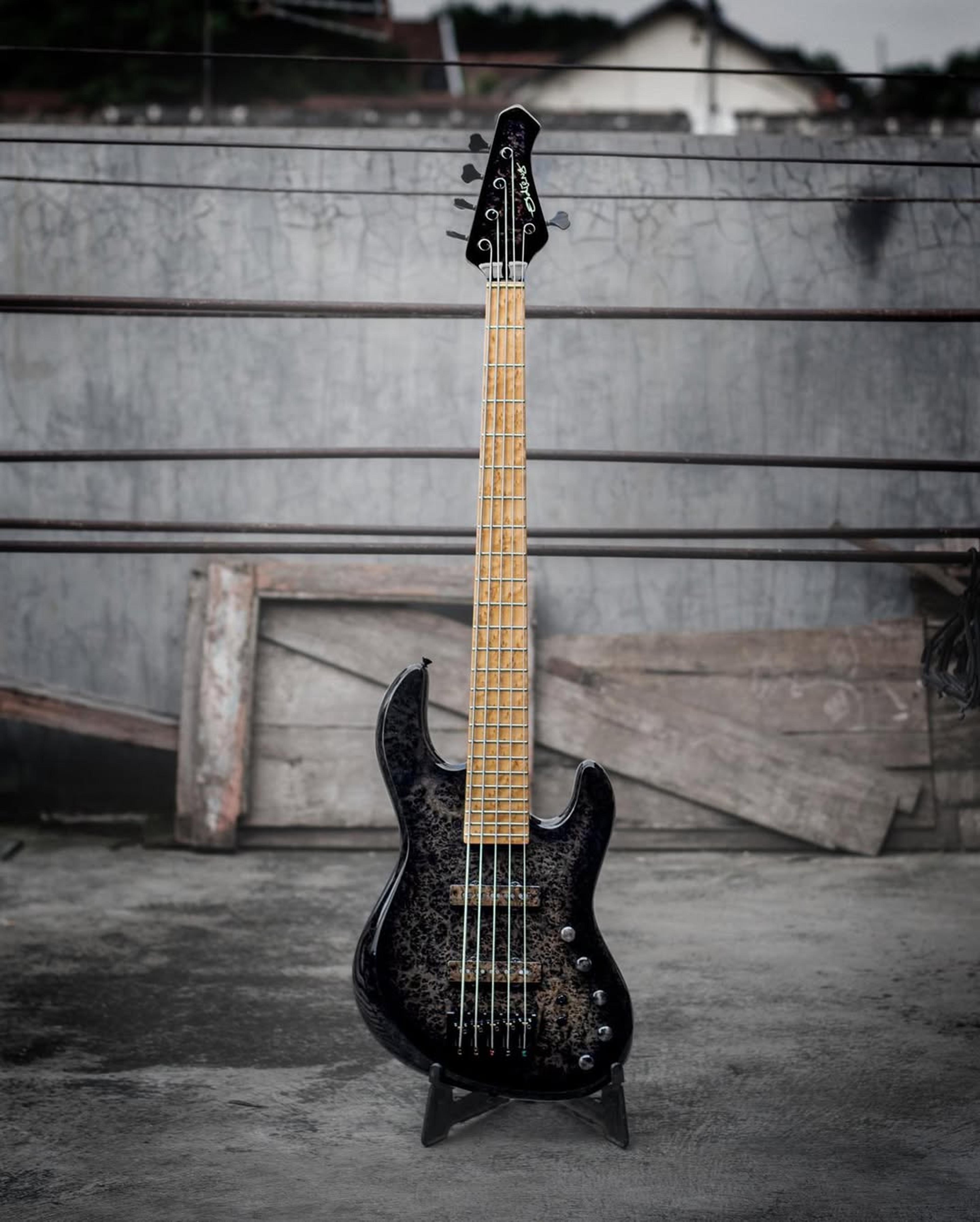 Full front view of the ODIENG KJ 5 string bass