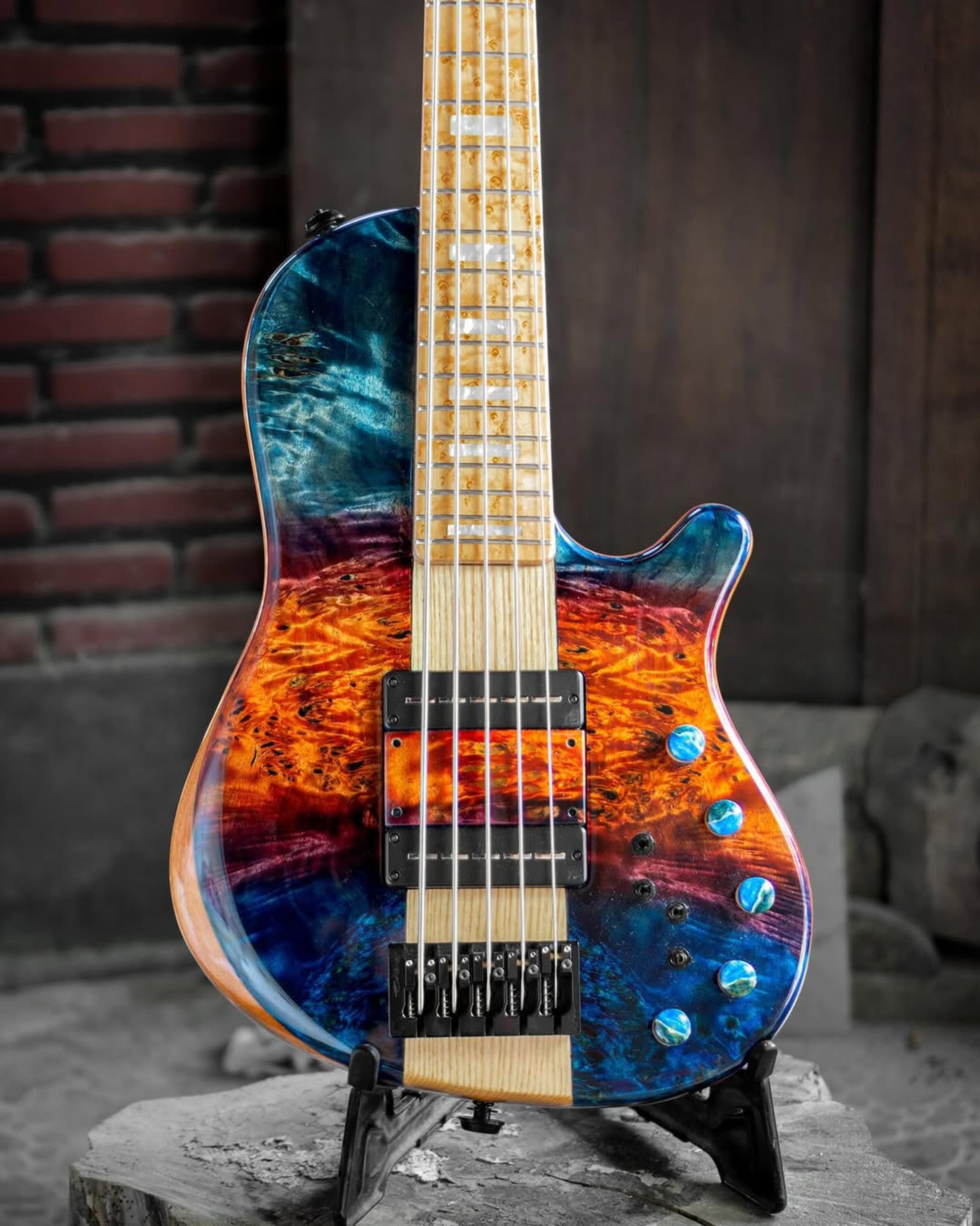 Front body view of the ODIENG Nebula 5 string bass