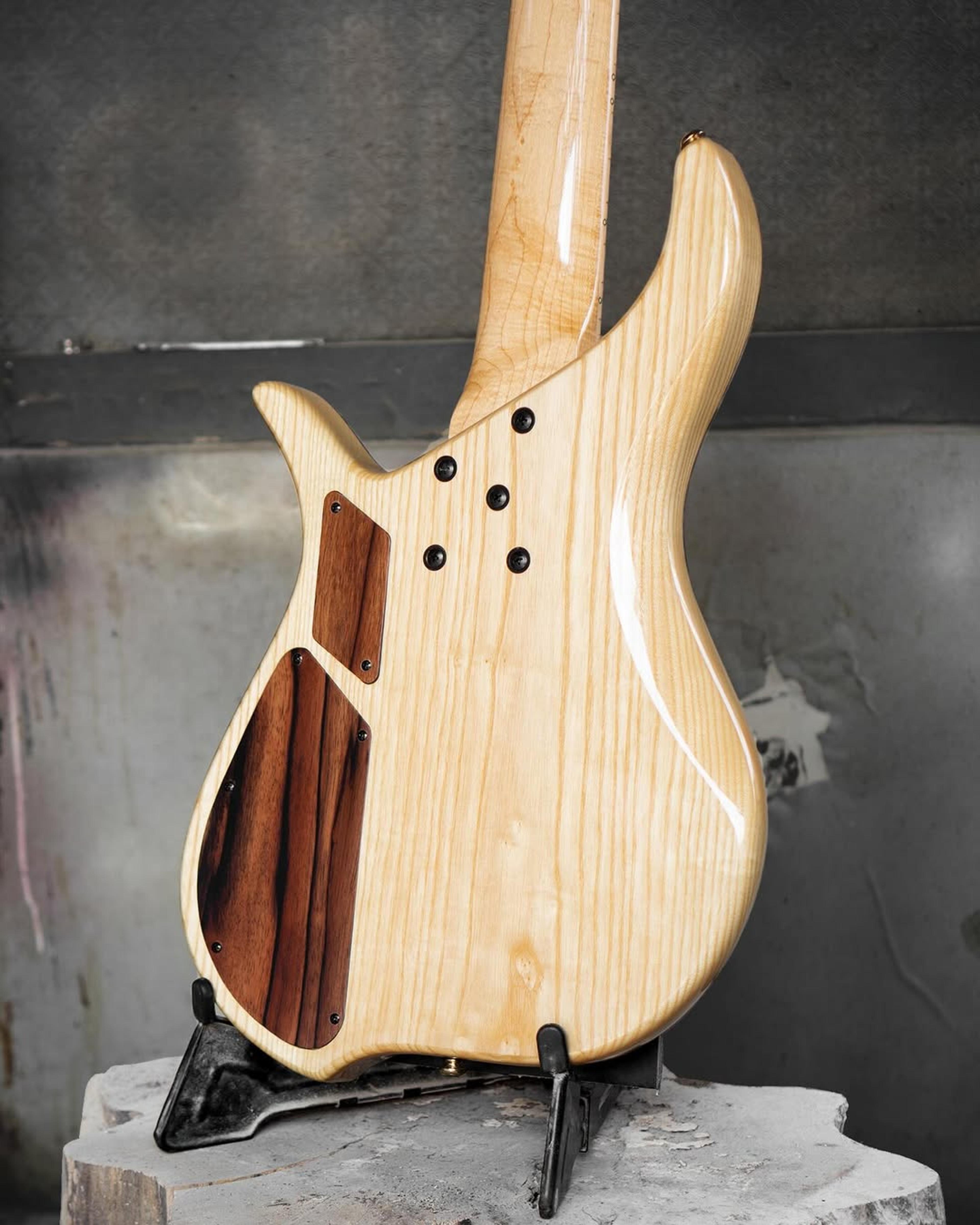 Back body view of the ODIENG Series Viper 5 string bass