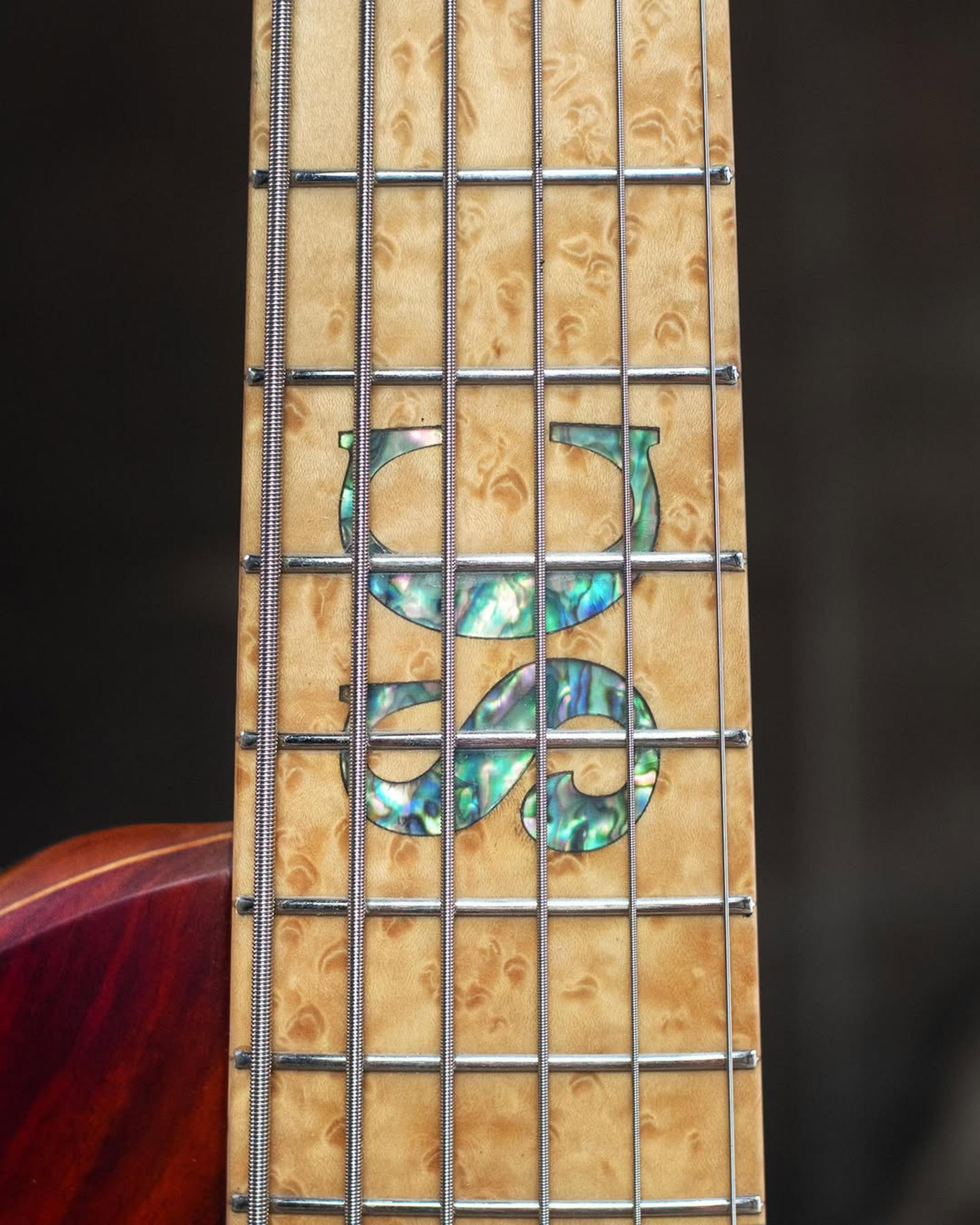 Front detail Fretboard view of the ODIENG Nebula 6 string bass
