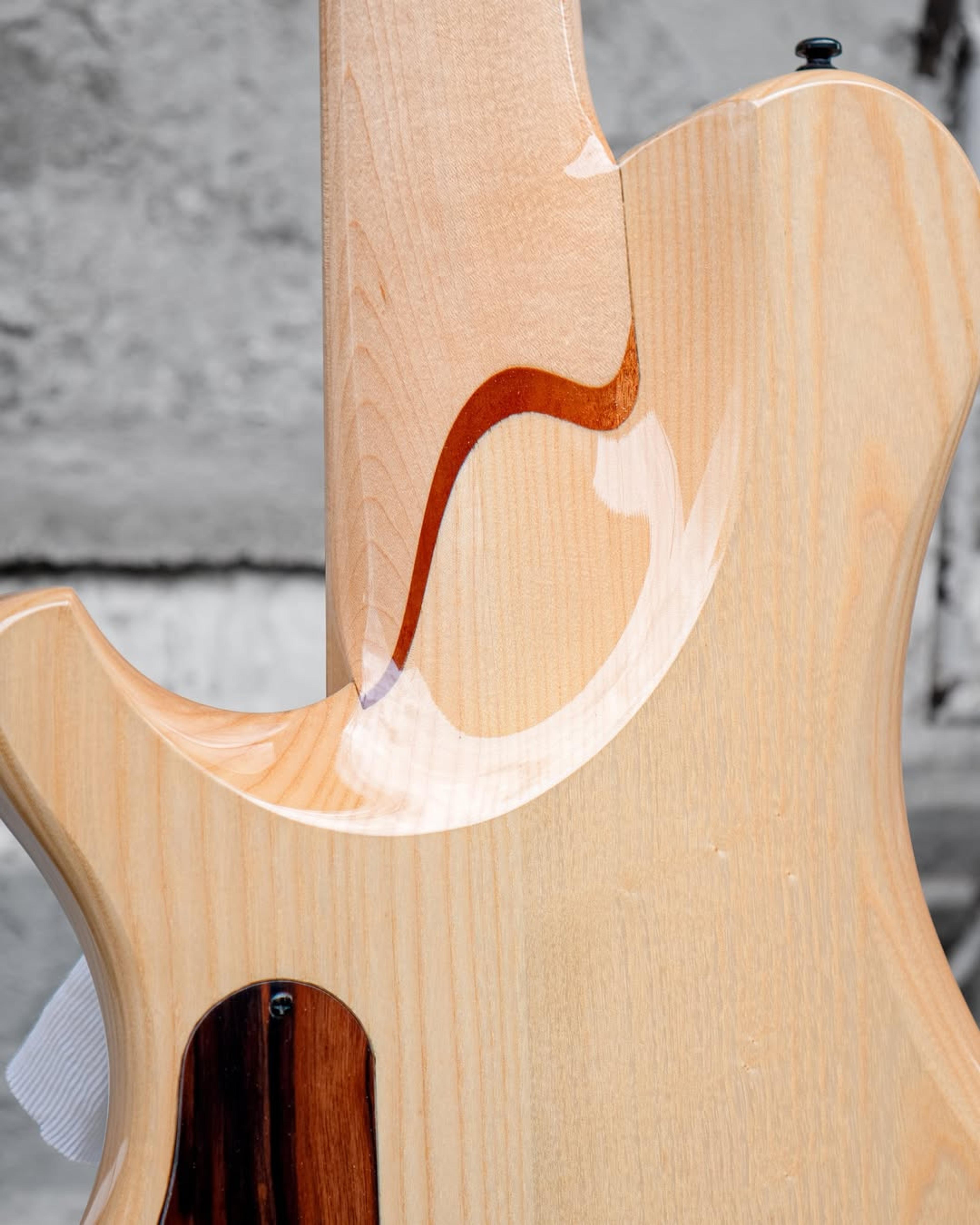 Back detail fretboard view of the ODIENG XJB 6 string bass