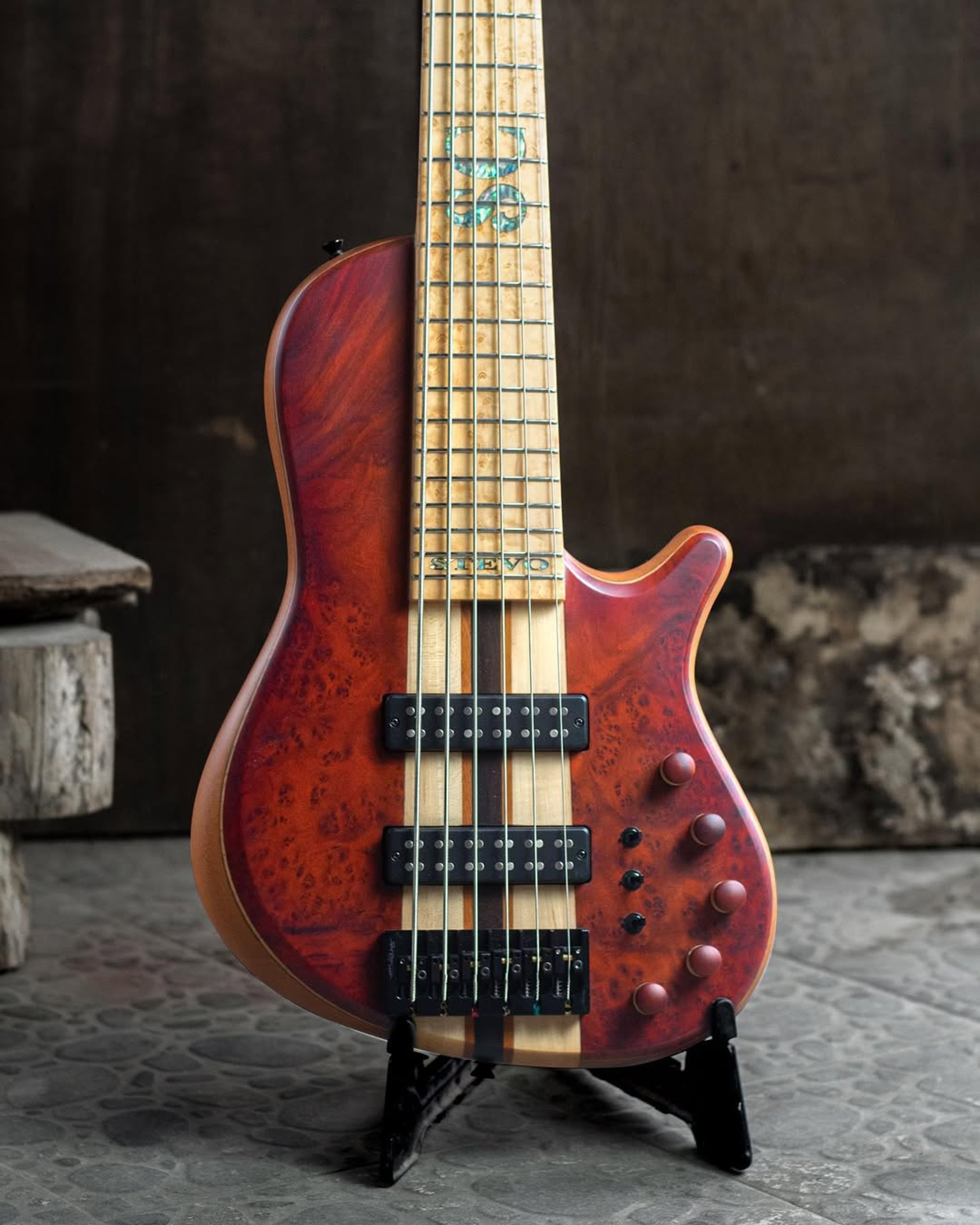Front body view of the ODIENG Nebula 6 string bass