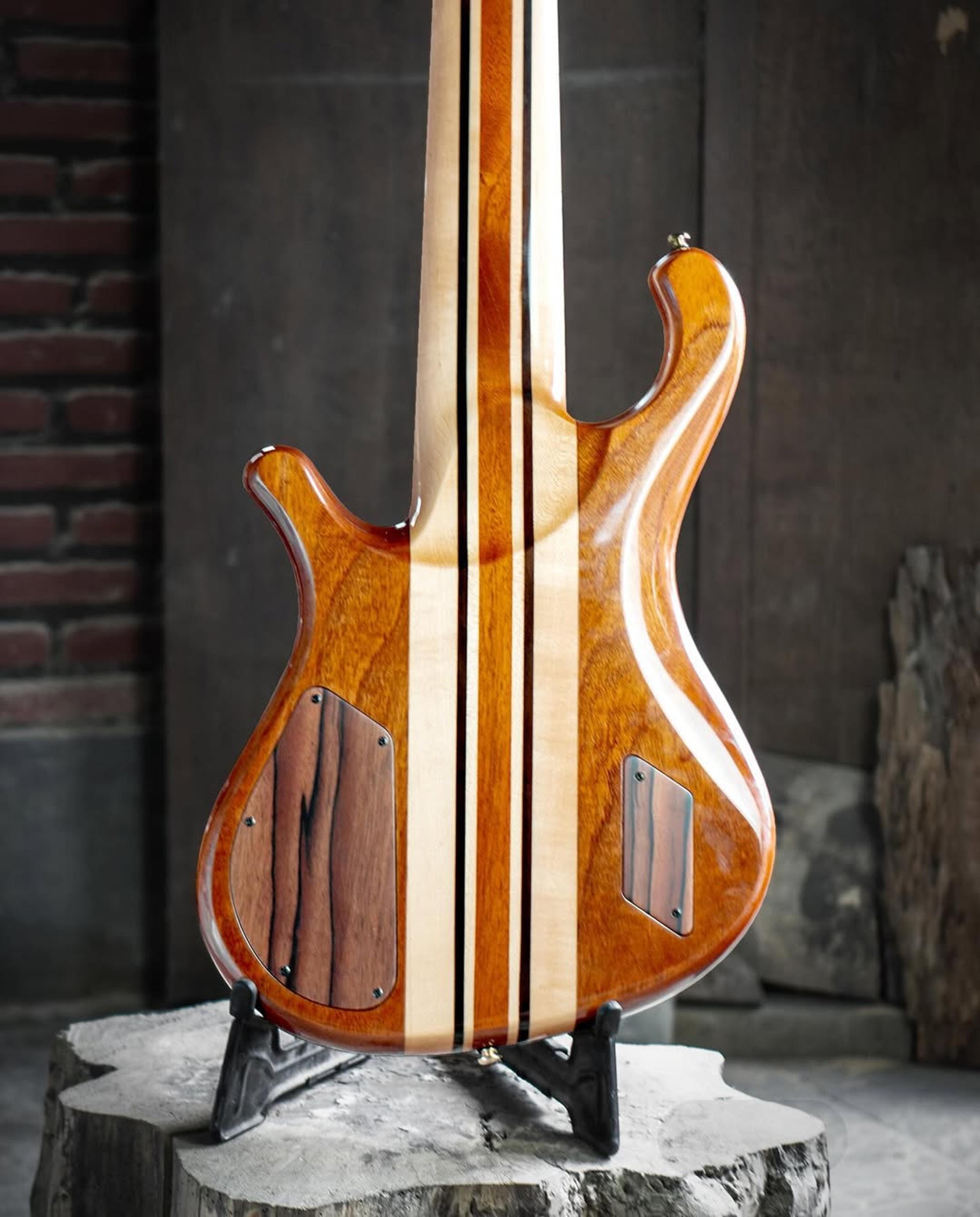 Back body view of the ODIENG RS Series 7 string bass
