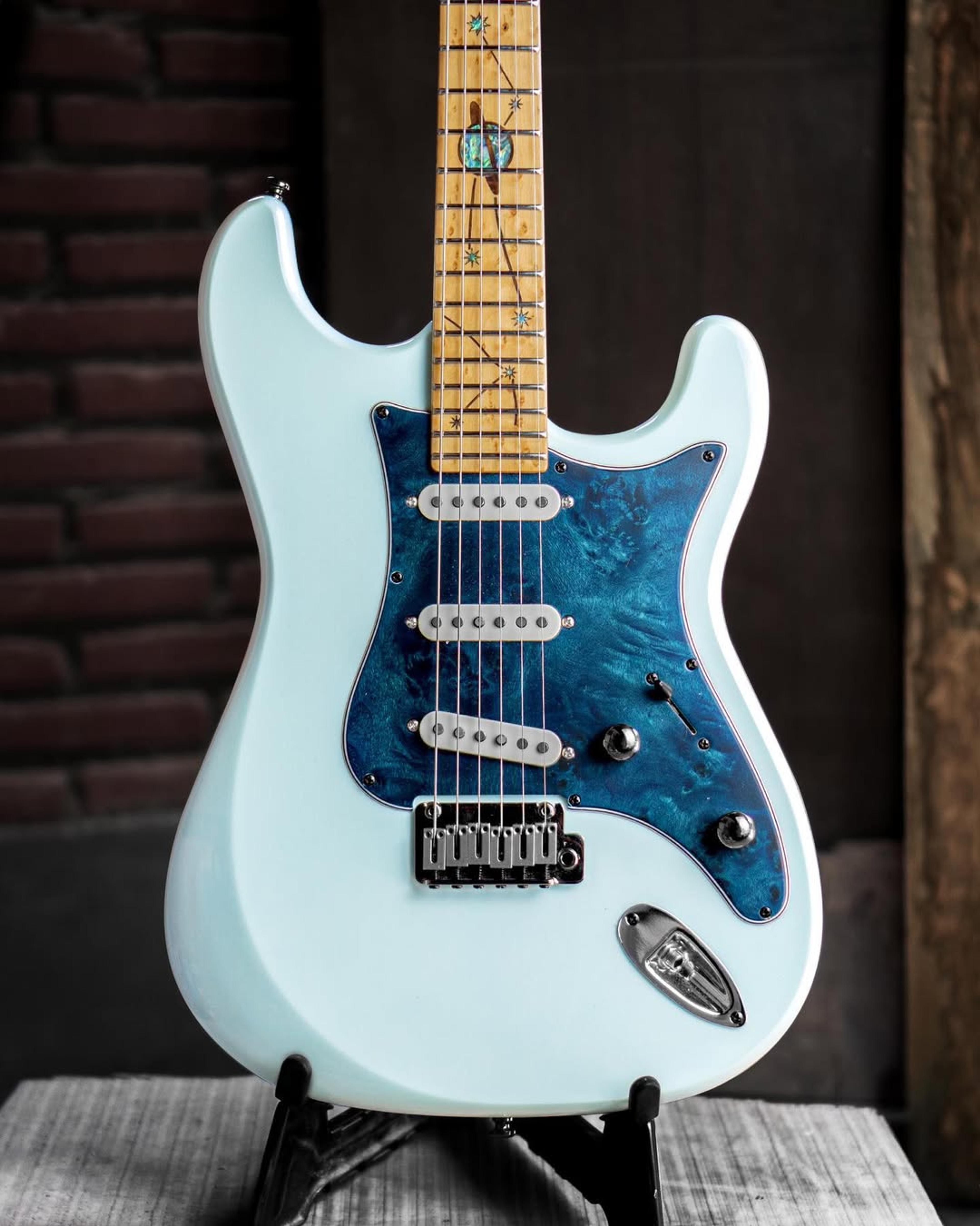 Front body view of the ODIENG Uizart 6 string Guitar