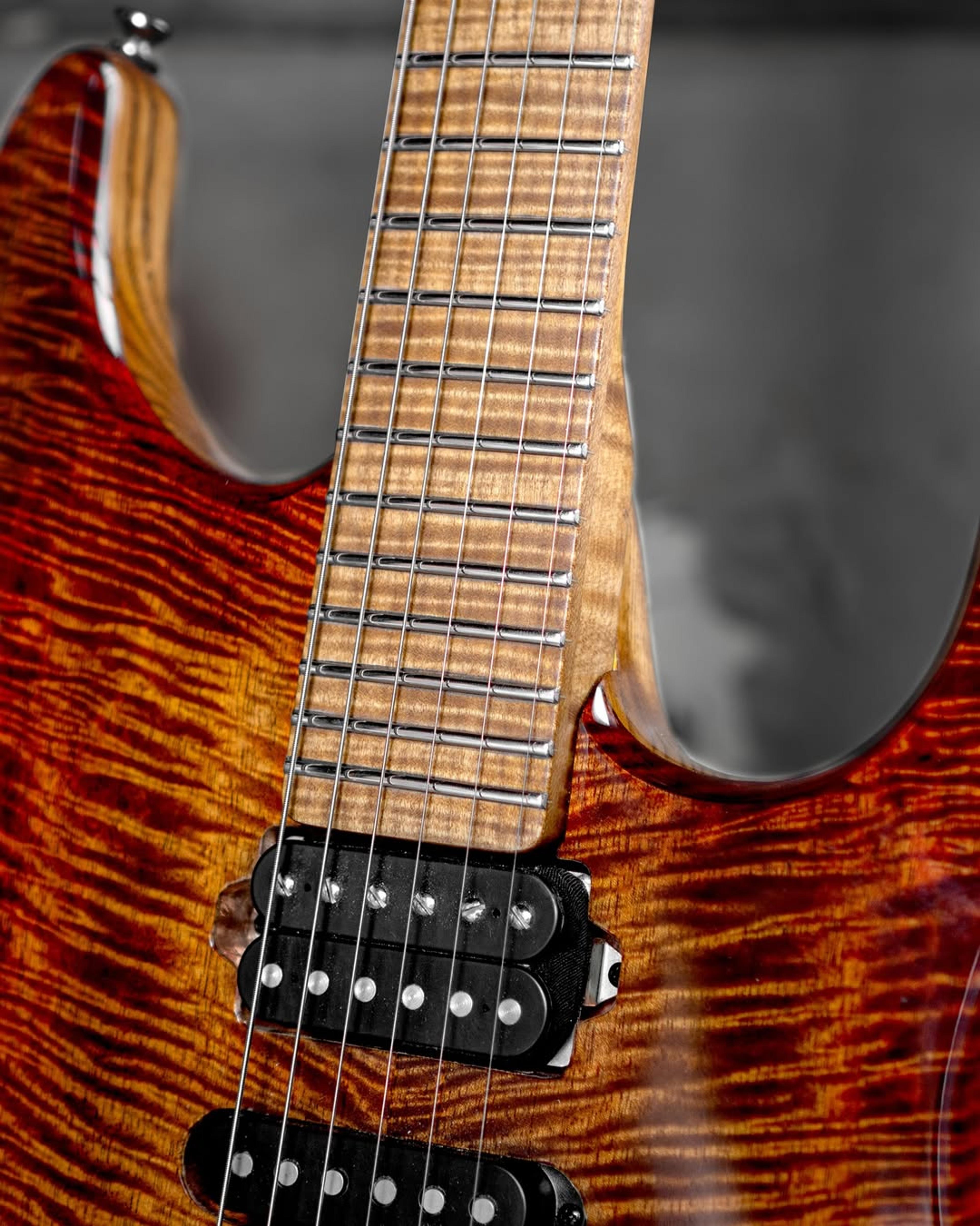 Front detail fretboard view of the ODIENG Uizart 6 string Guitar