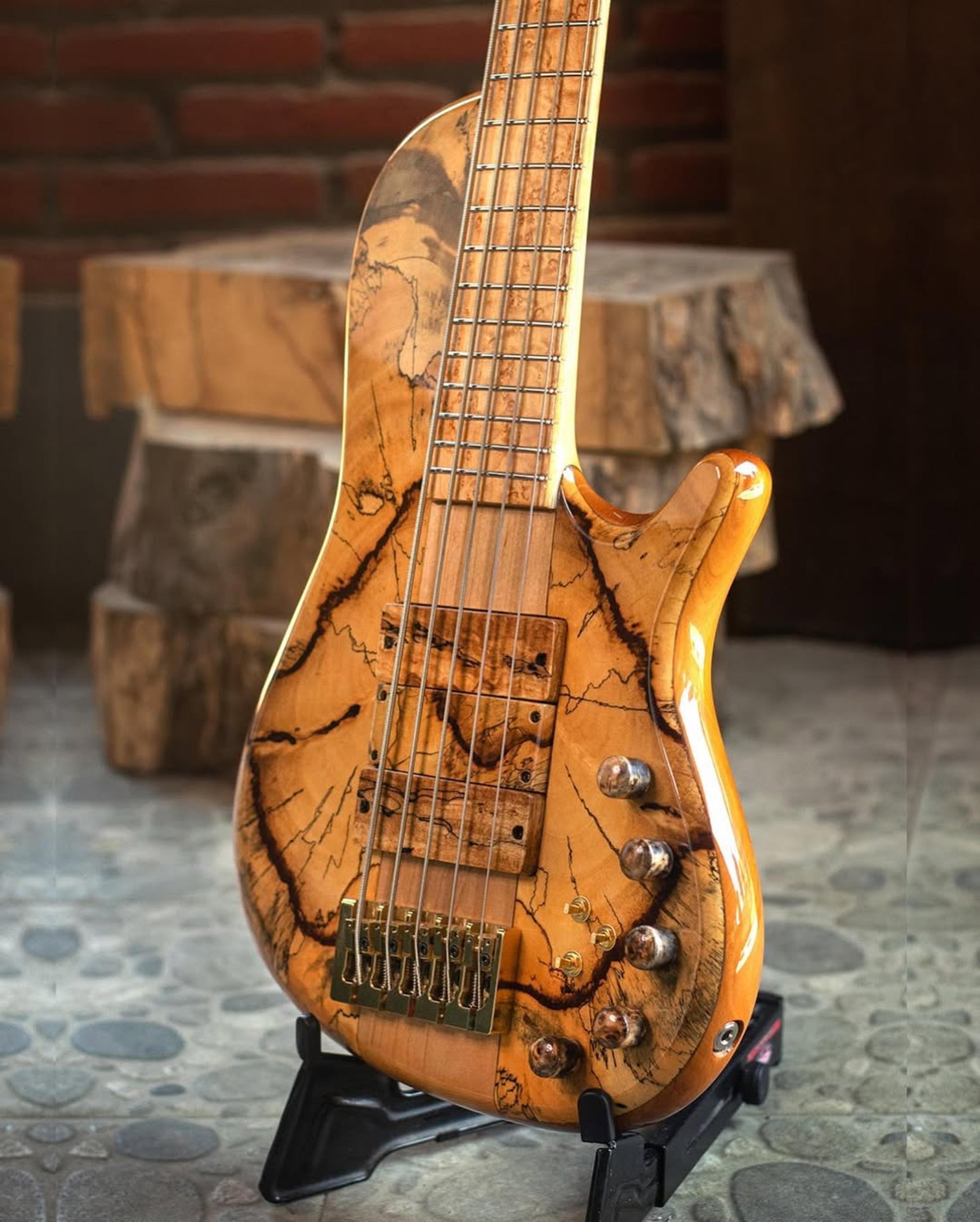 Side Body view of the ODIENG Nebula 5 string bass