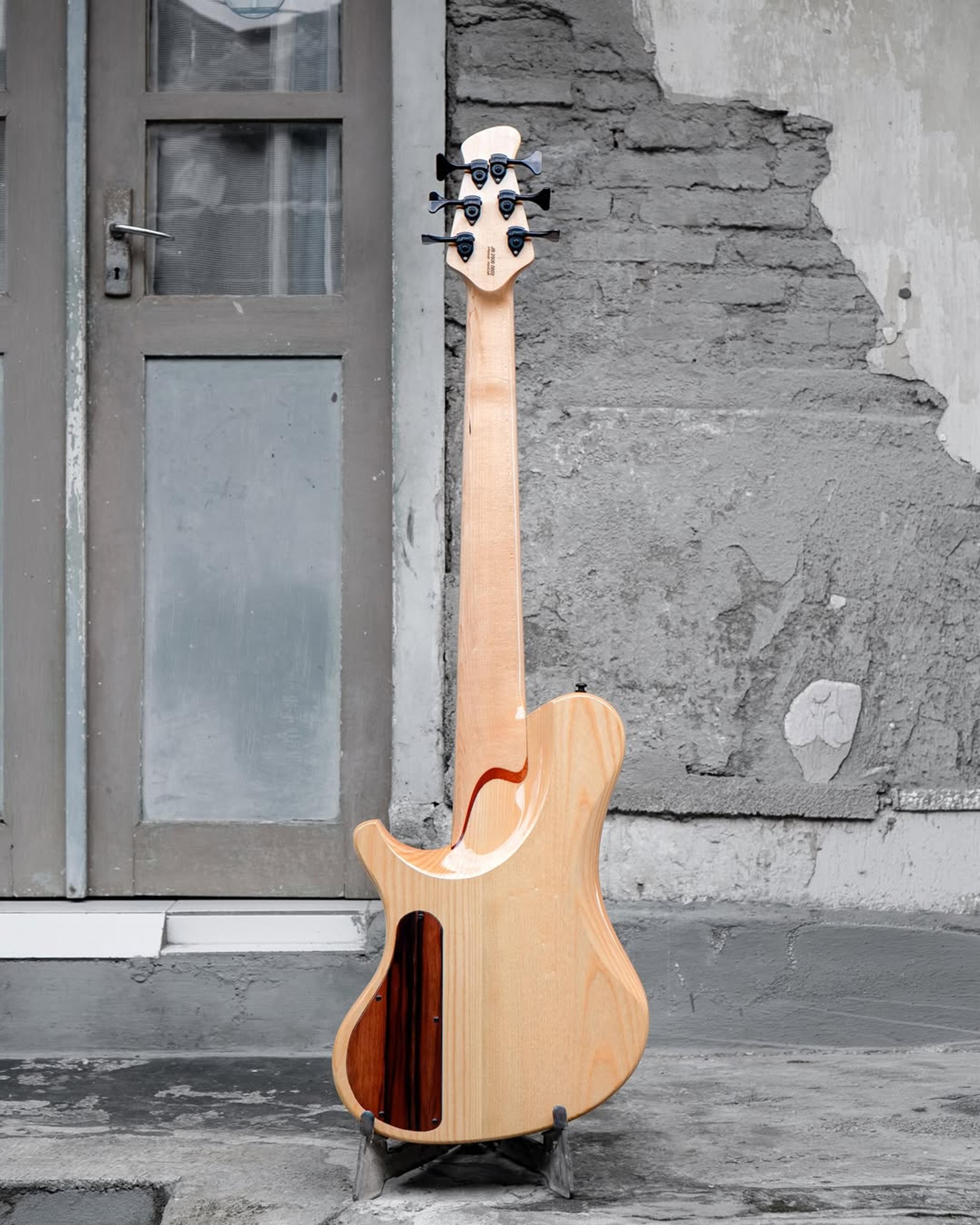 Full Back front view of the ODIENG XJB 6 string bass