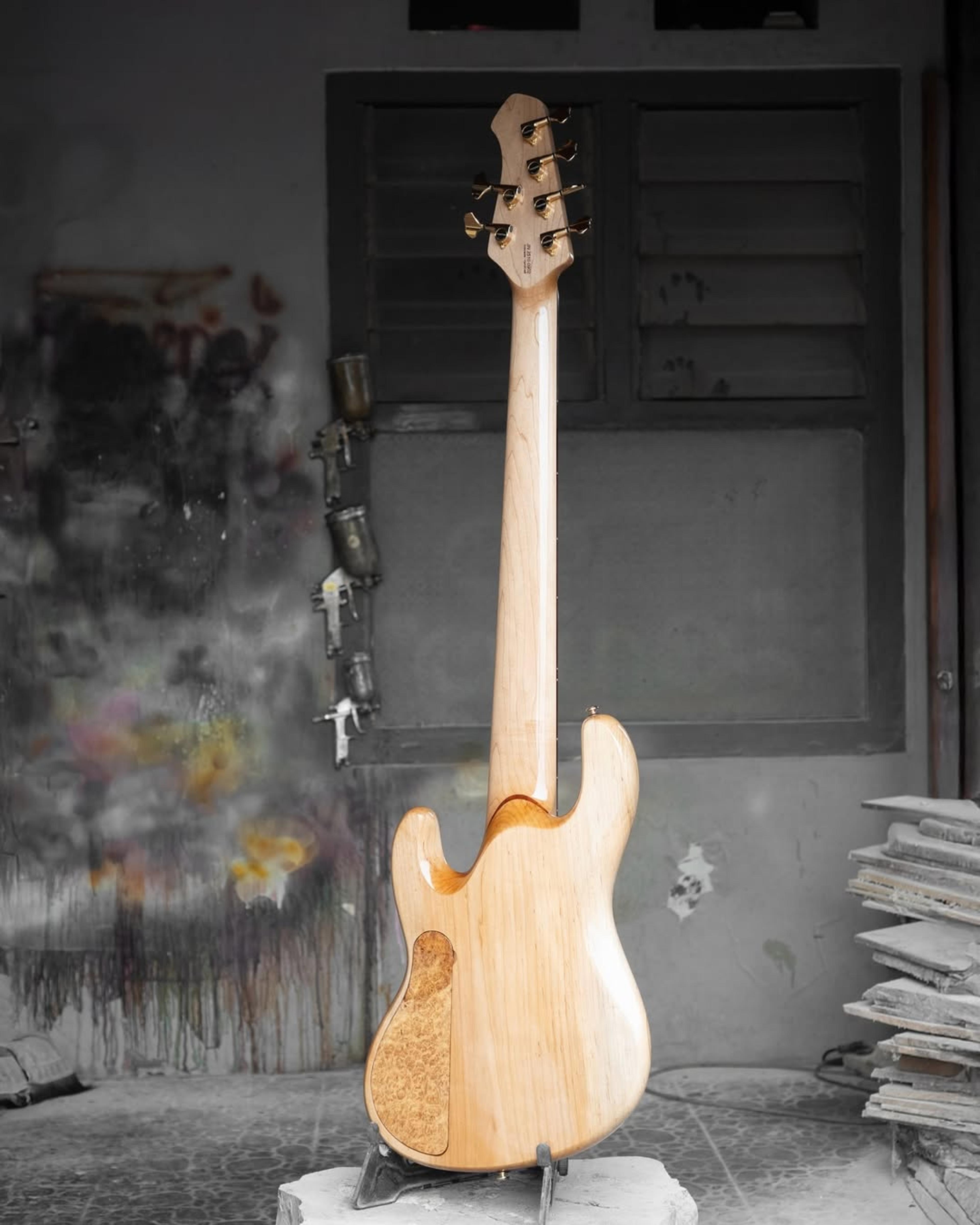 Full Back front view of the ODIENG KJ 6 string bass