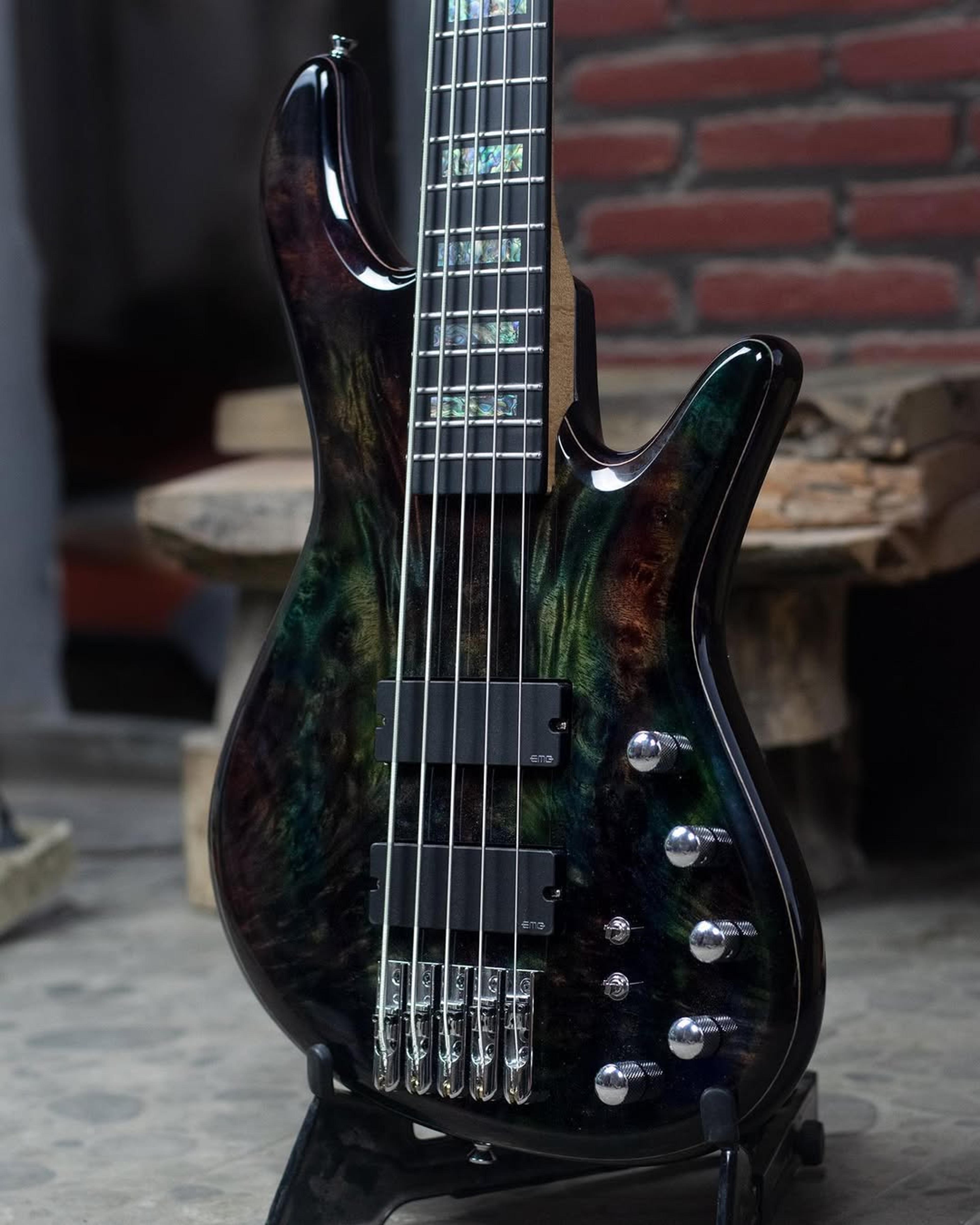 Side Body view of the ODIENG INZ 5 string bass
