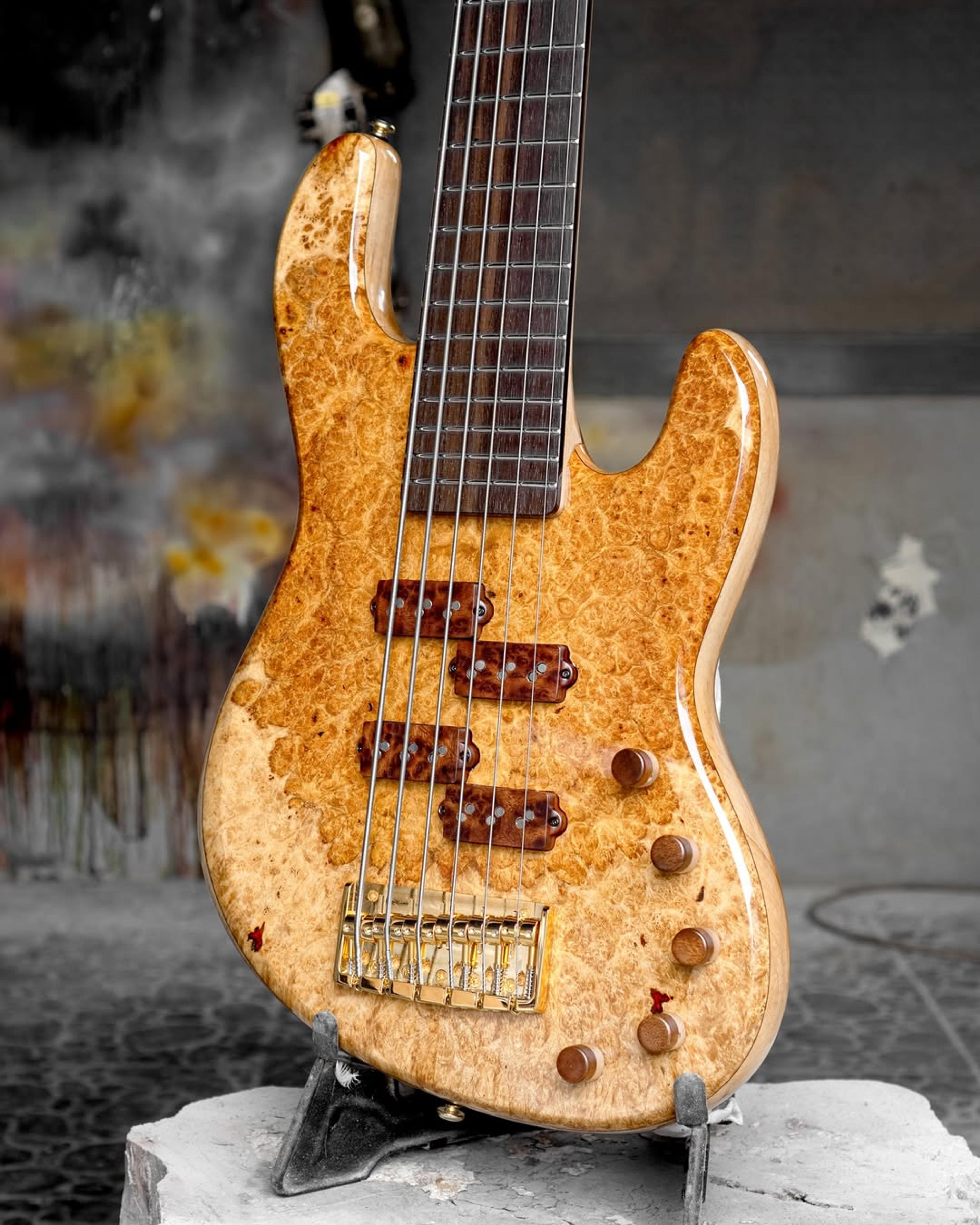 Side Body view of the ODIENG KJ 6 string bass