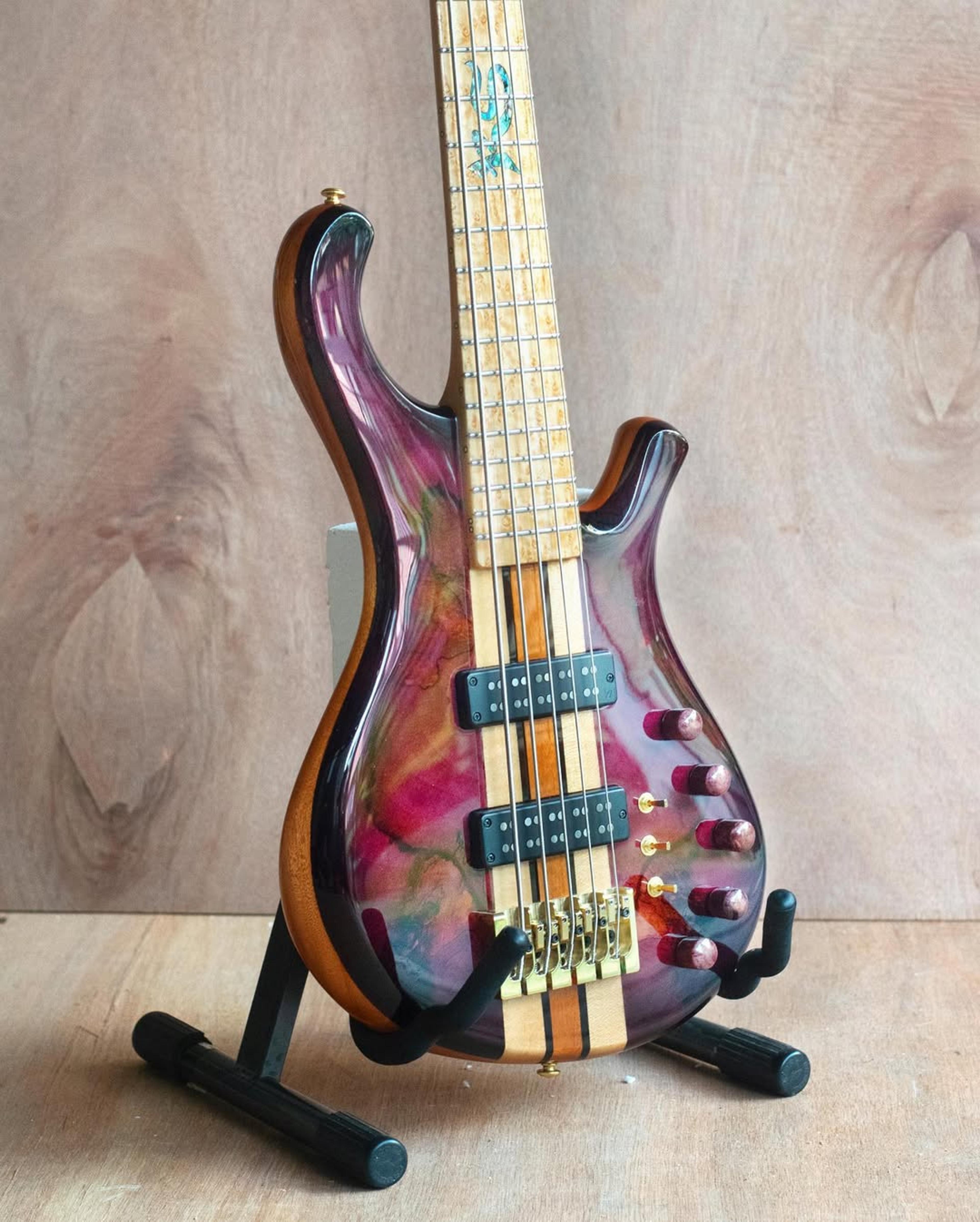 Side Body view of the ODIENG RS Series 5 string bass