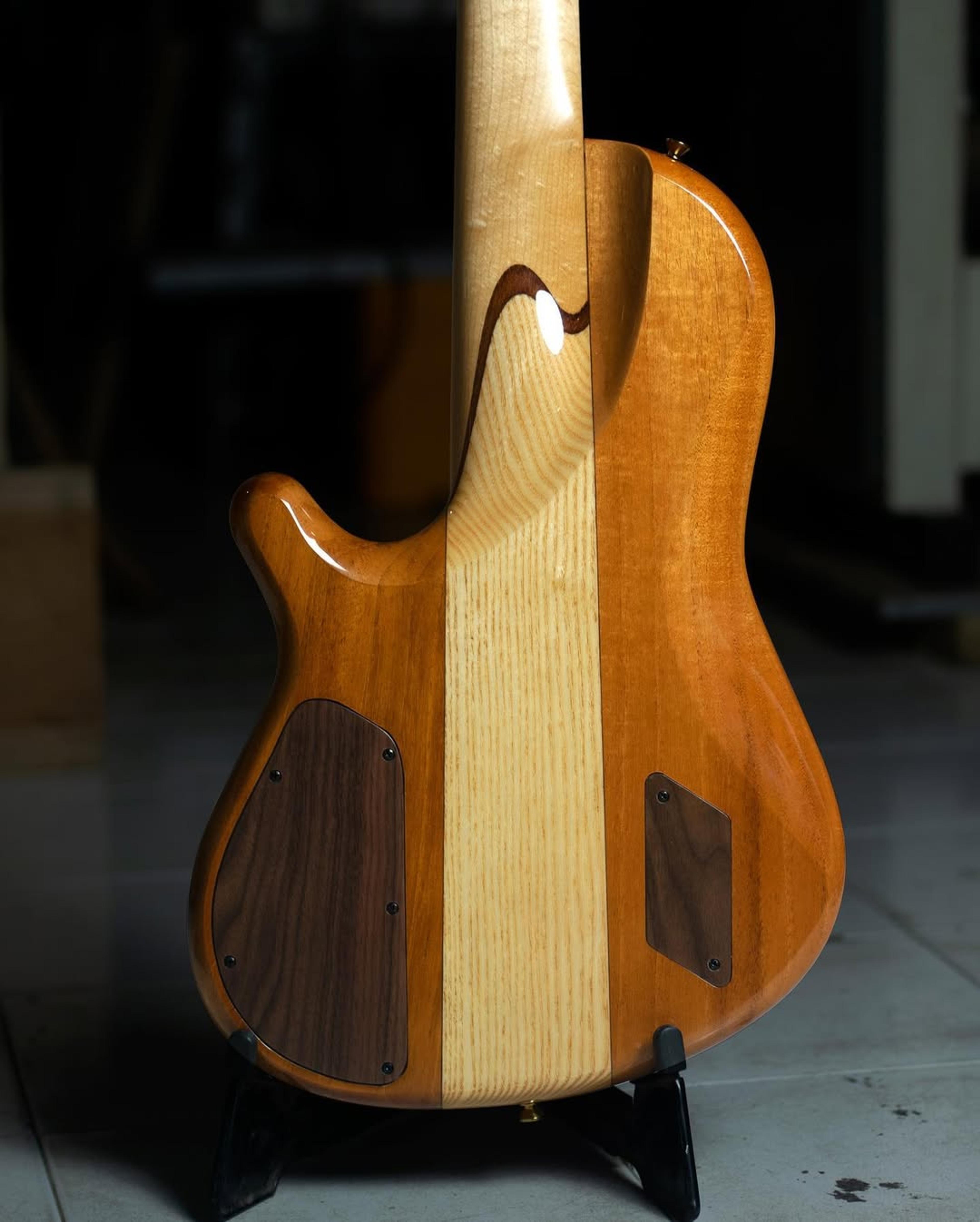 Back body view of the ODIENG Nebula 5 string bass