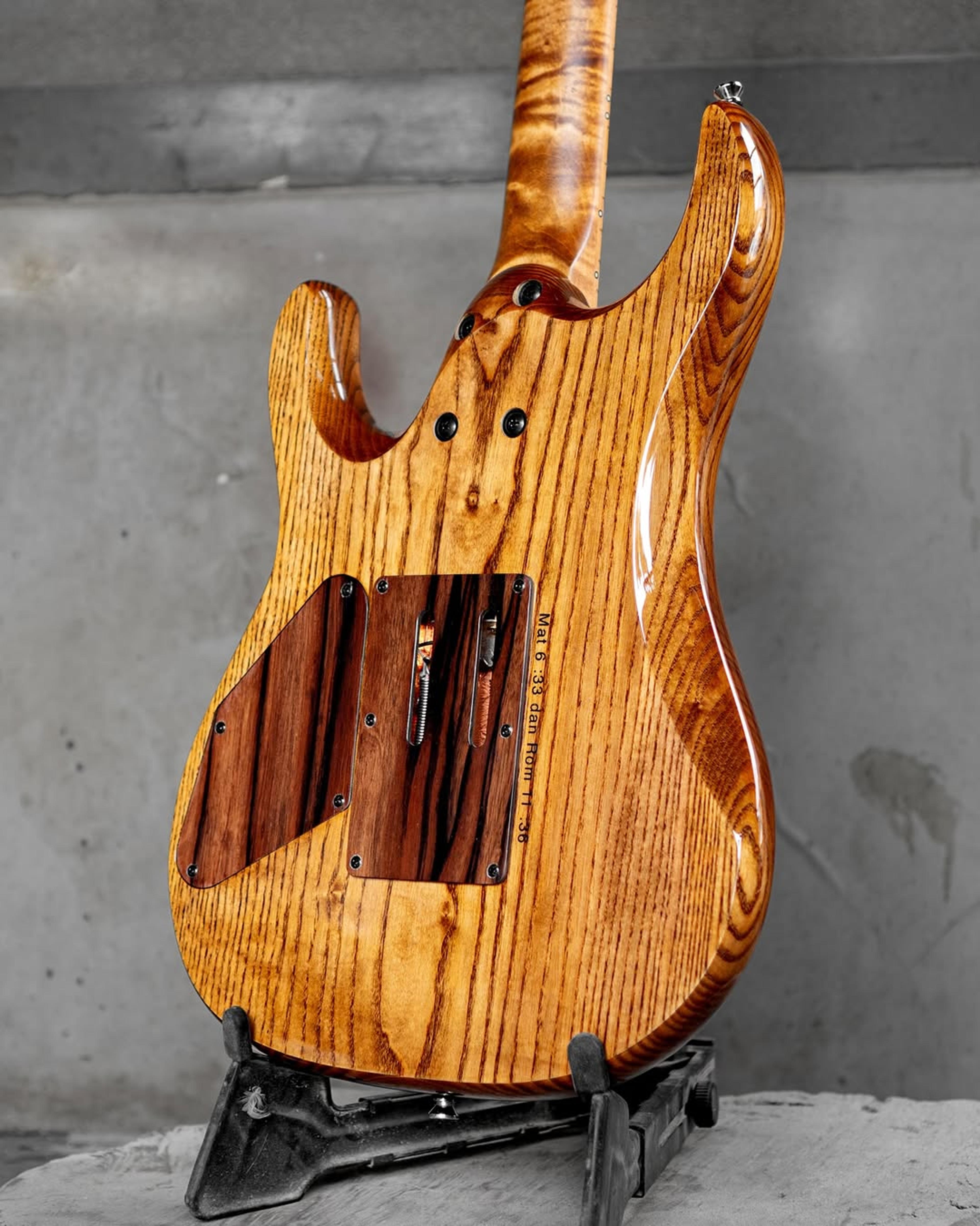 Back body view of the ODIENG UIZART 6 string guitar