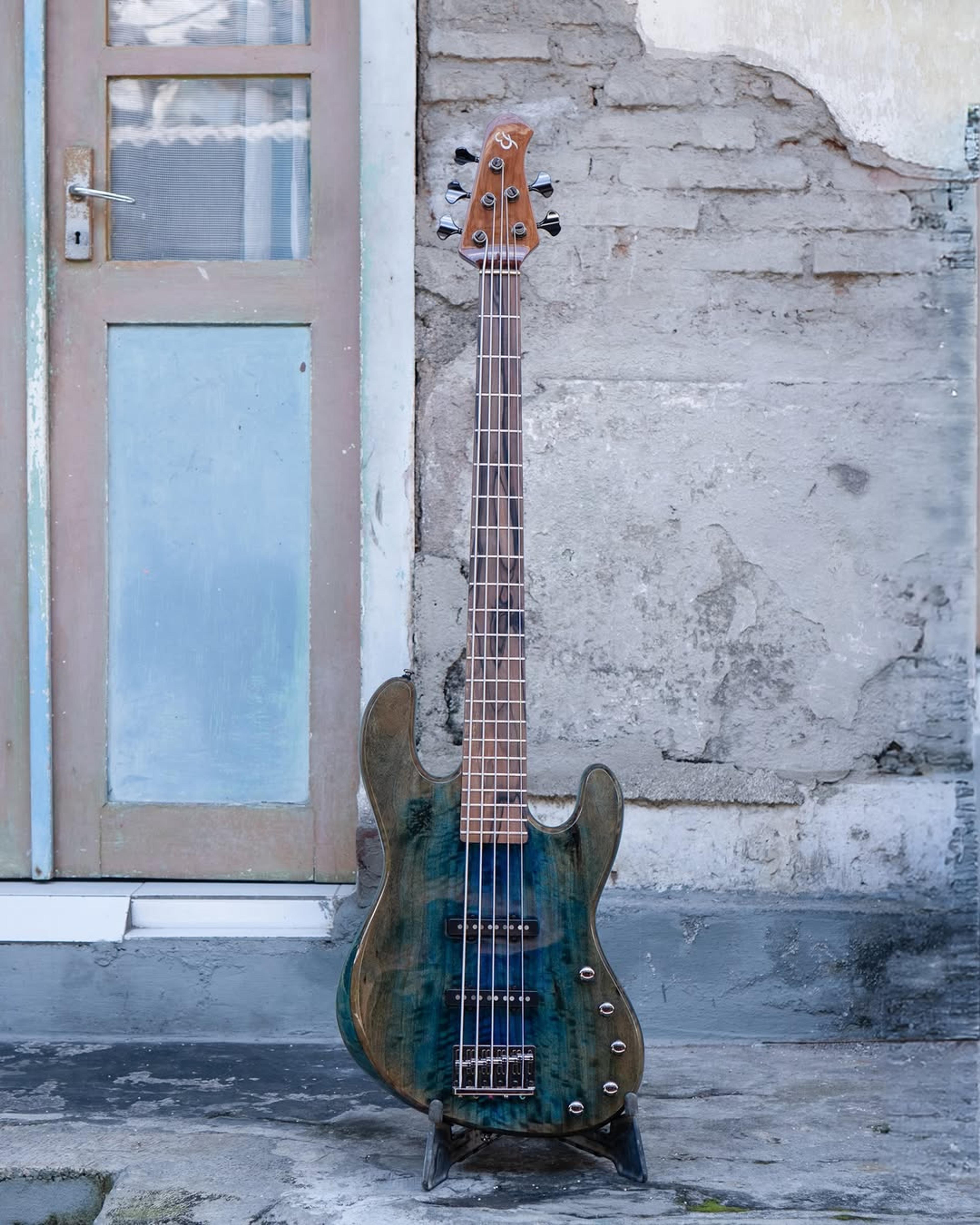 Full front view of the EF KJ 5 string bass