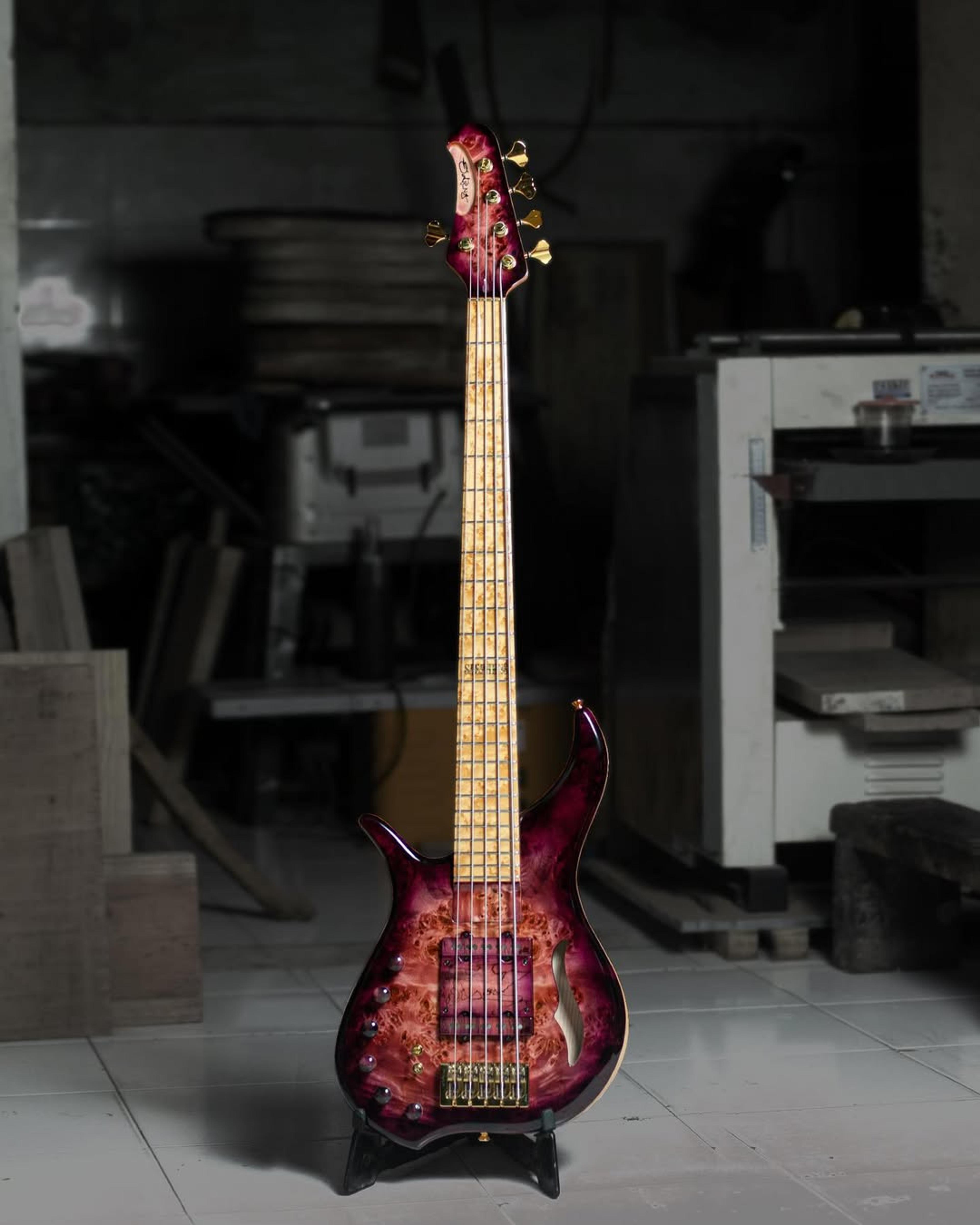 Full front view of the ODIENG Viper 5 string bass