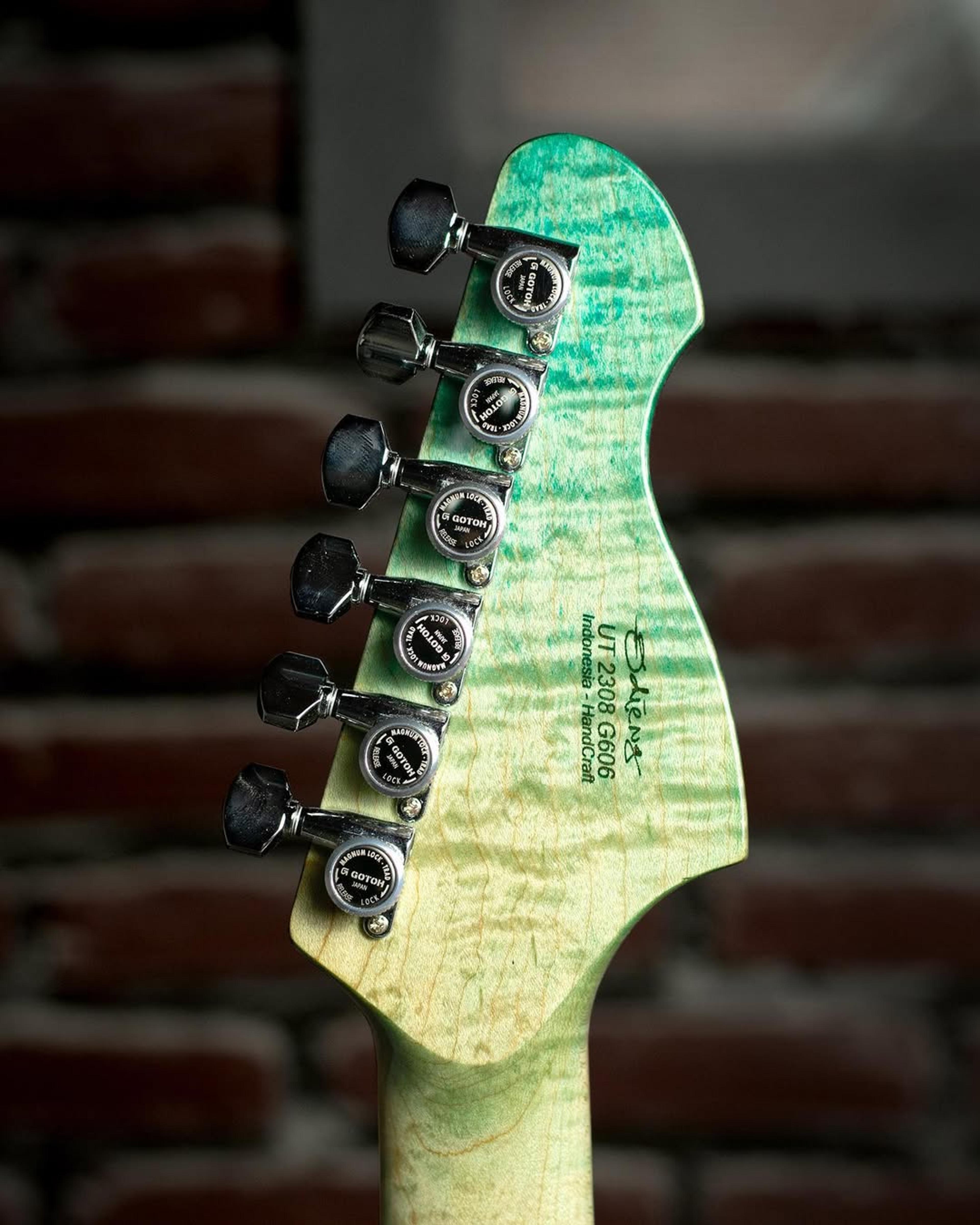 Back Headstock view of the ODIENG UIZART 6 string guitar