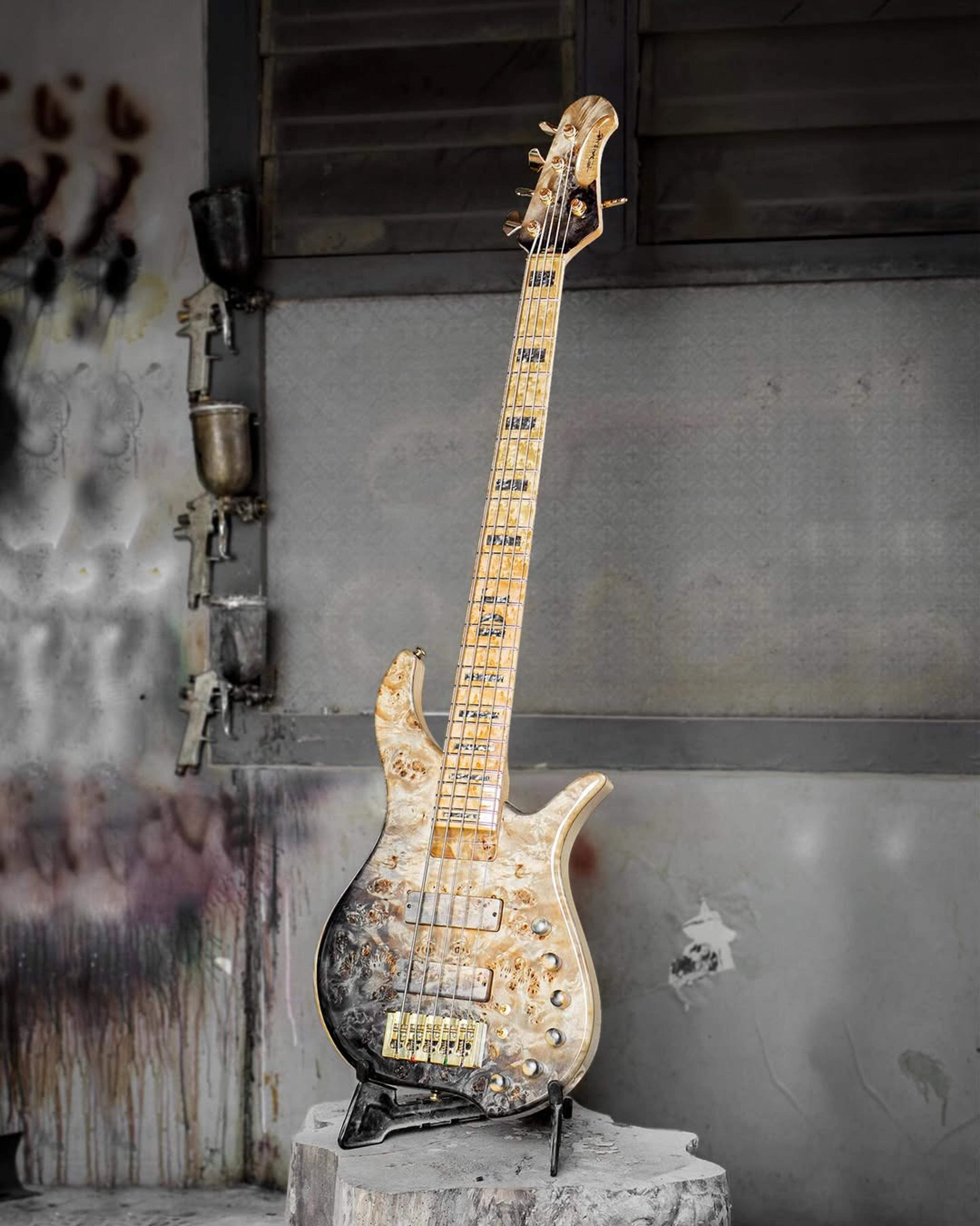 Full front view of the ODIENG Viper 5 string bass