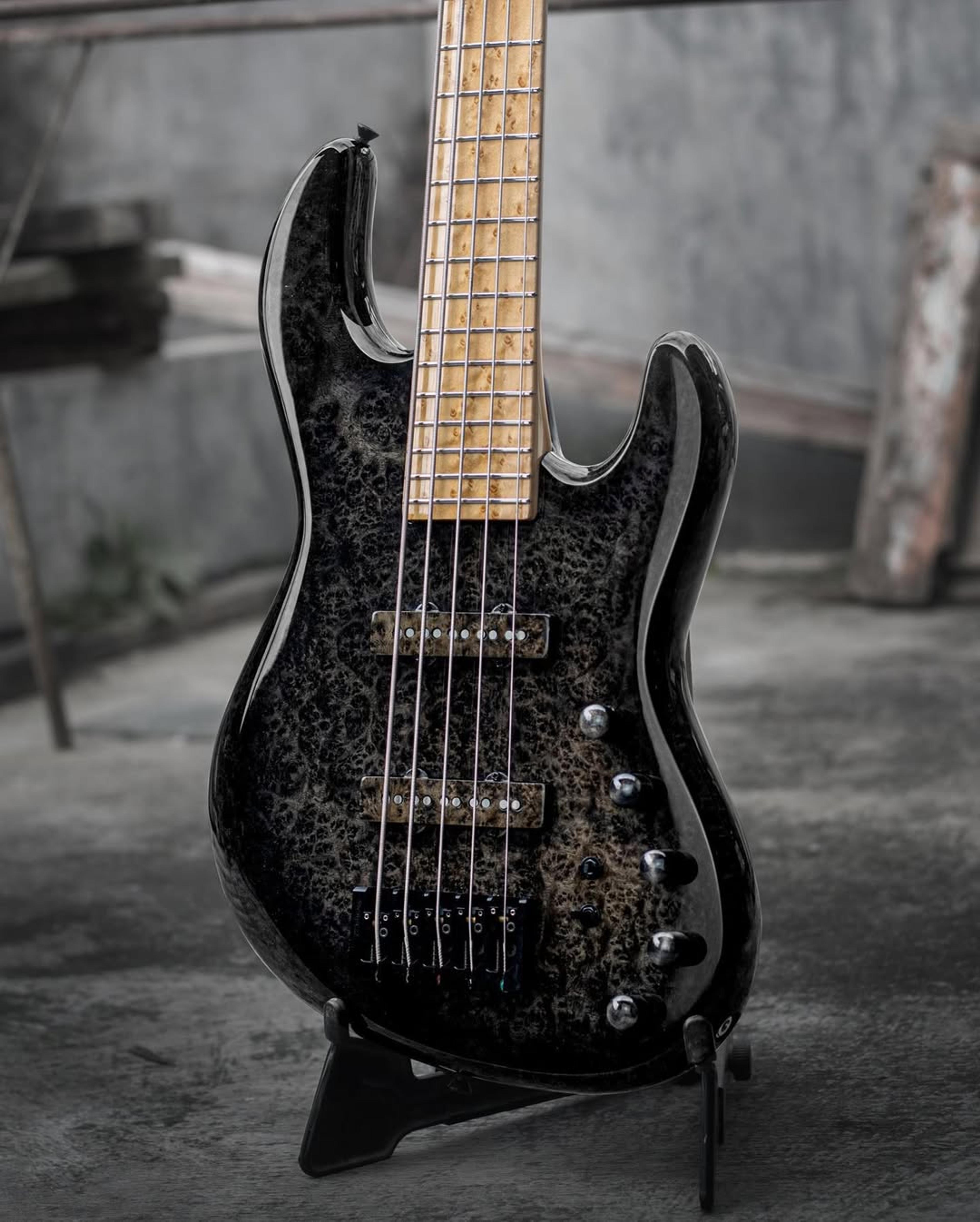 Side Body view of the ODIENG KJ 5 string bass