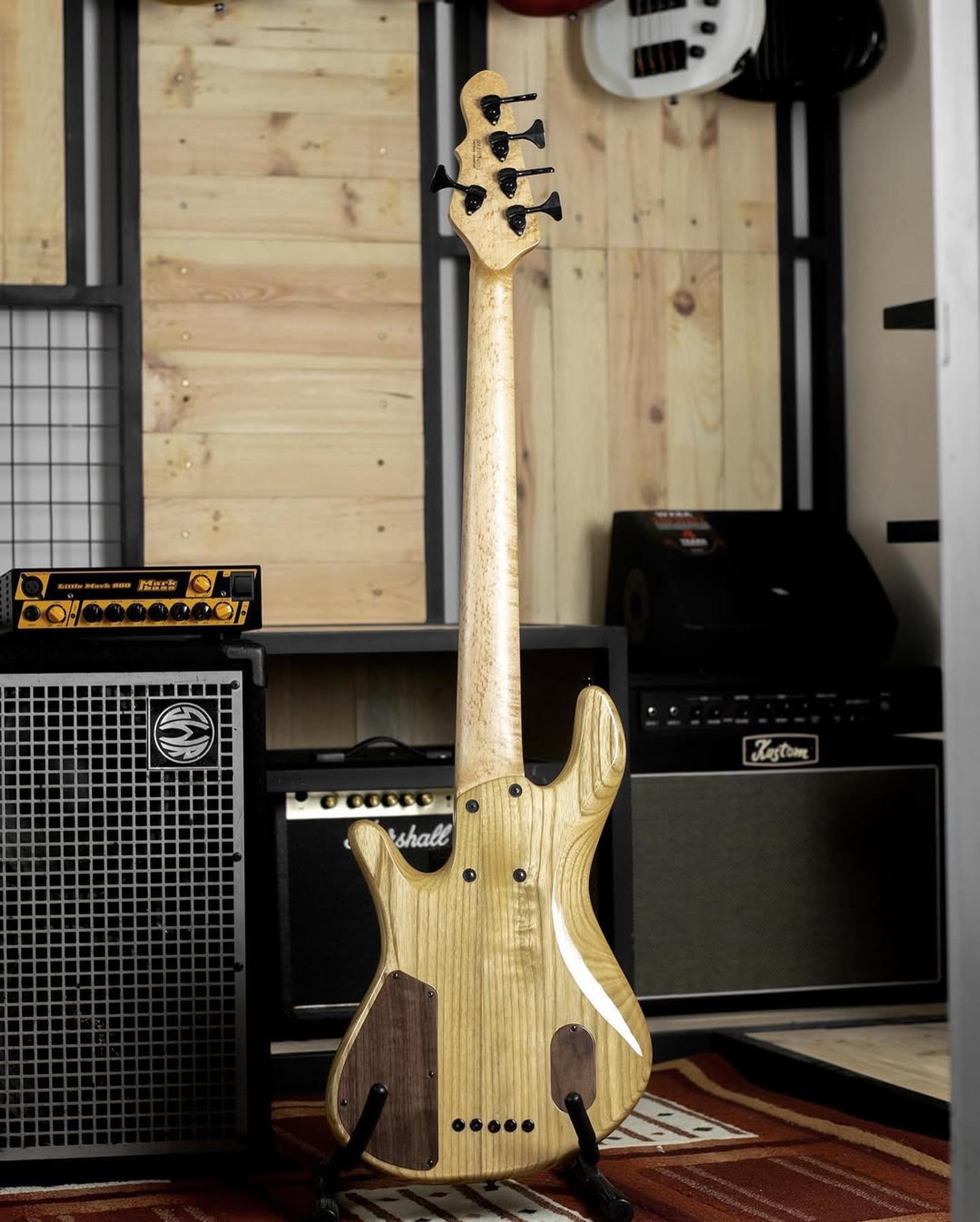 Full Back front view of the ODIENG Corvette 5 string bass