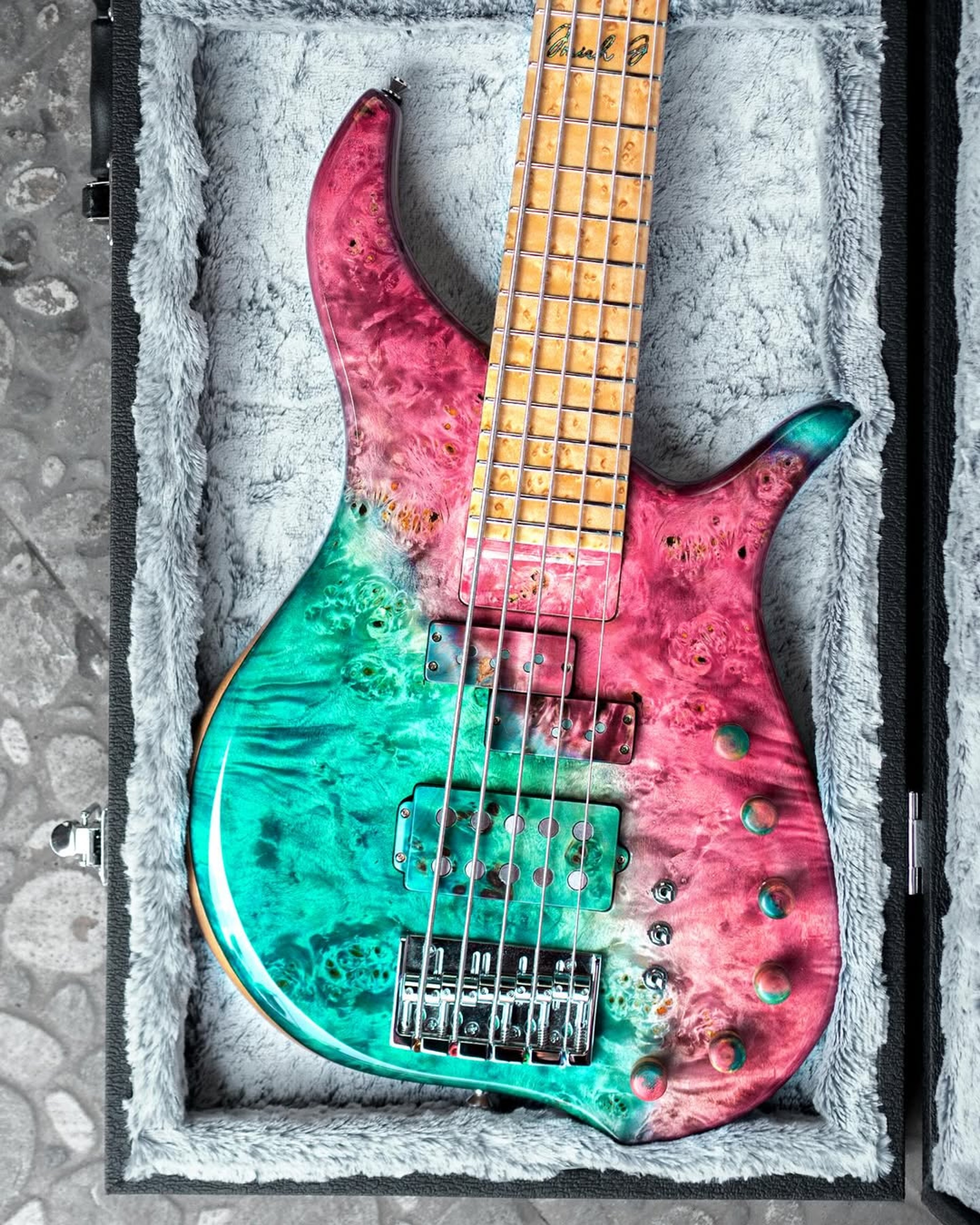 Front body view of the ODIENG Viper 5 string bass