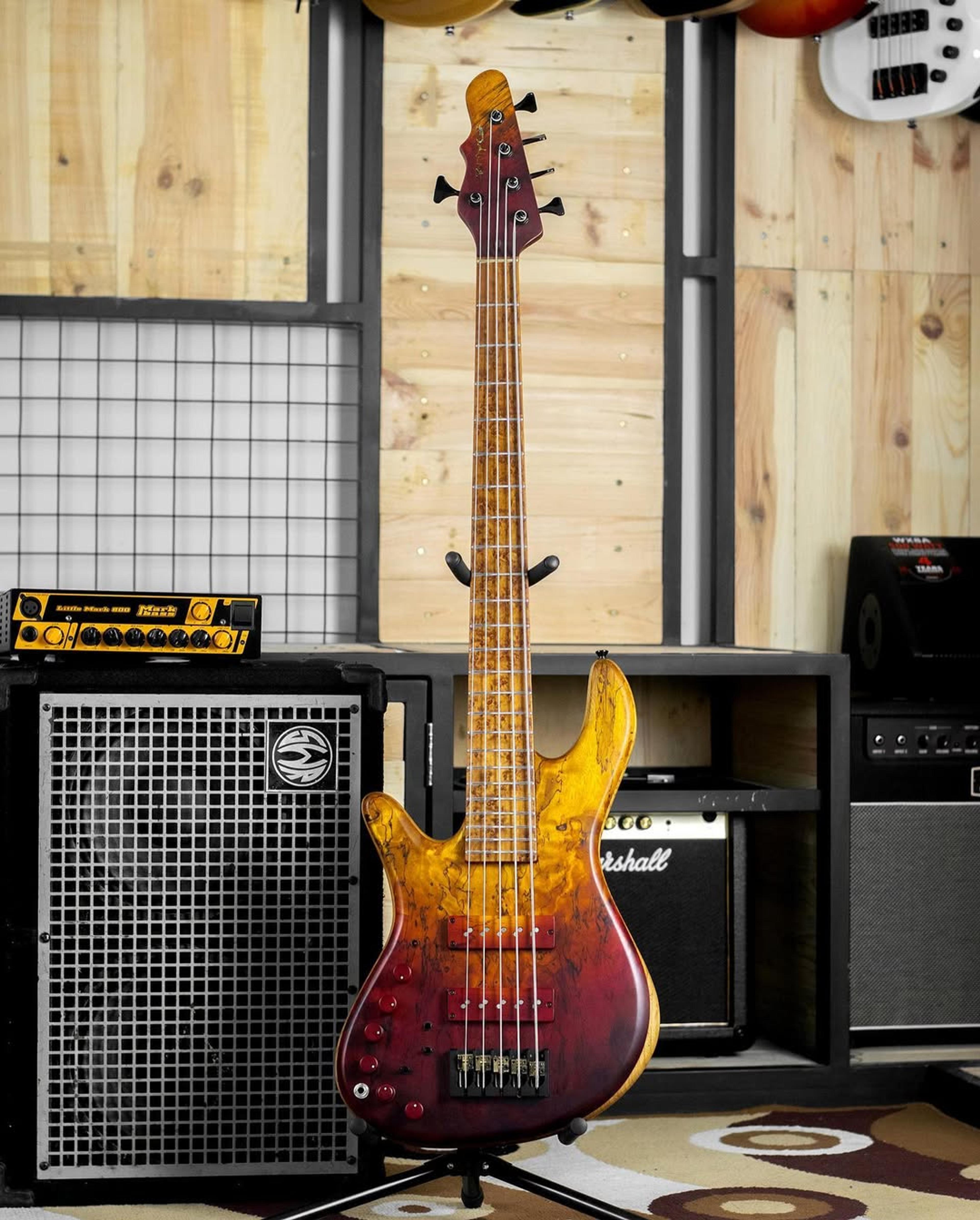 Full front view of the ODIENG Corvette 5 string bass