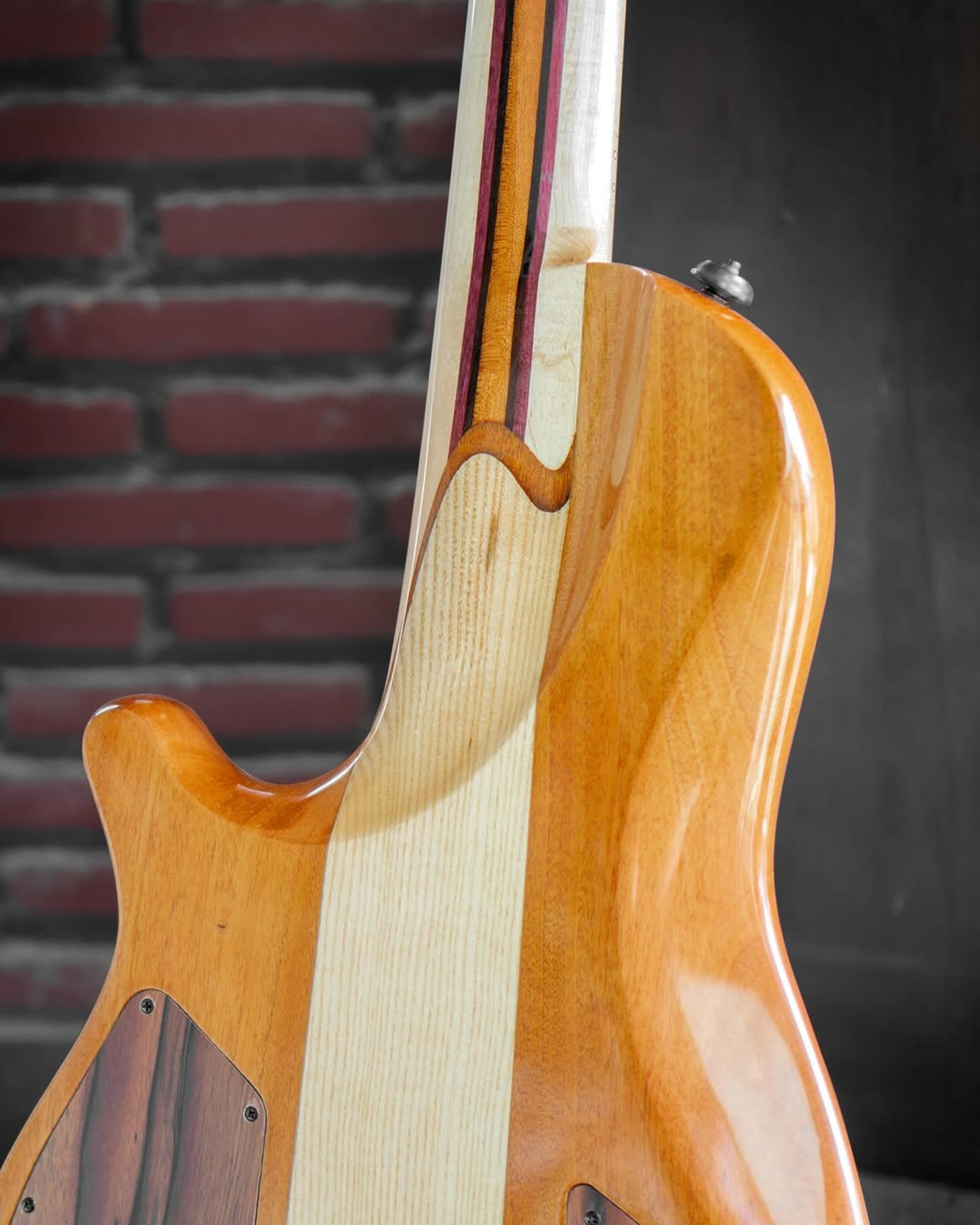 Back detail view of the ODIENG Nebula 5 string bass