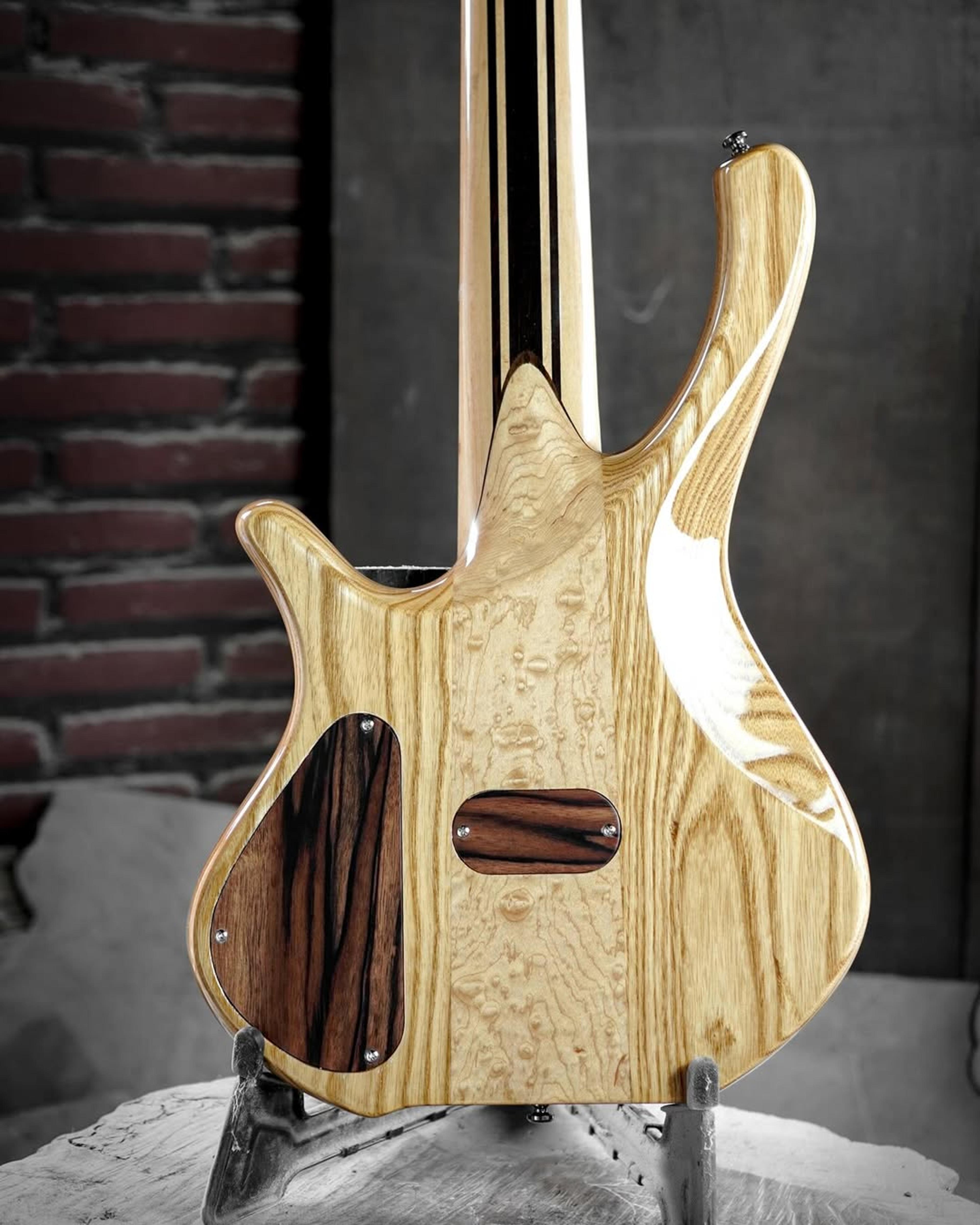 Back body view of the EF Morbid 5 string bass