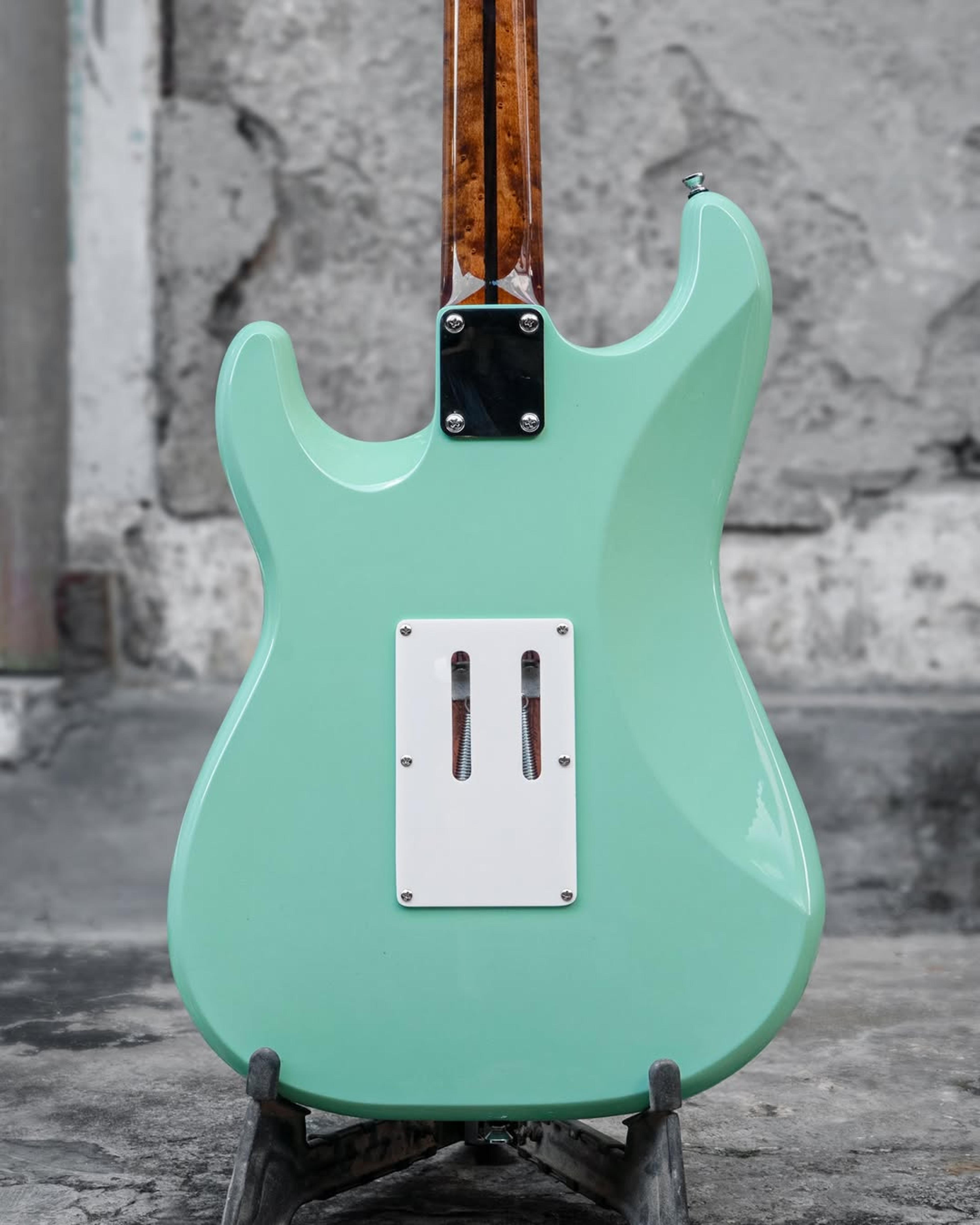 Back body view of the EF Uizart-2C 6 string Guitar