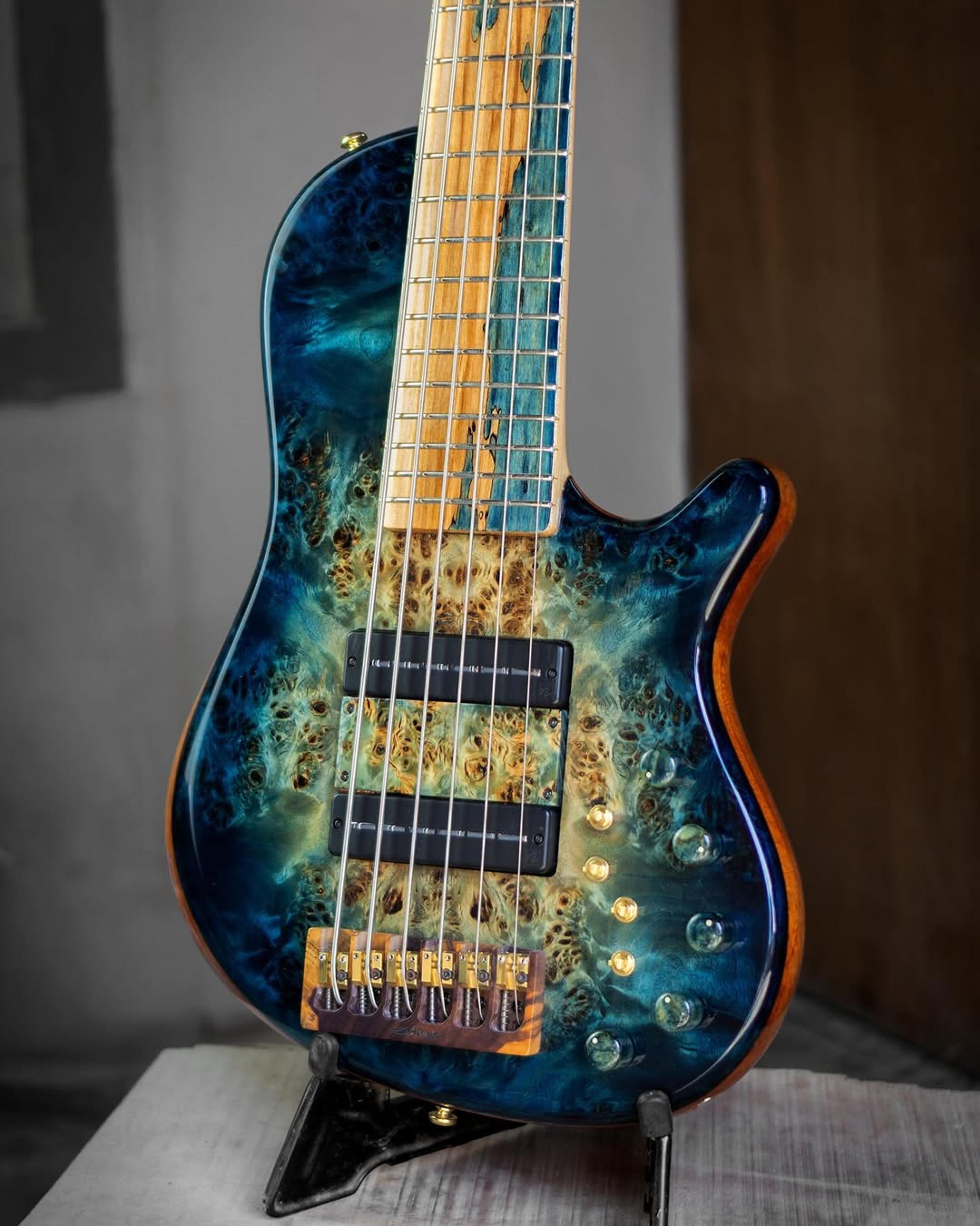 Front body view of the ODIENG Nebula 6 string bass