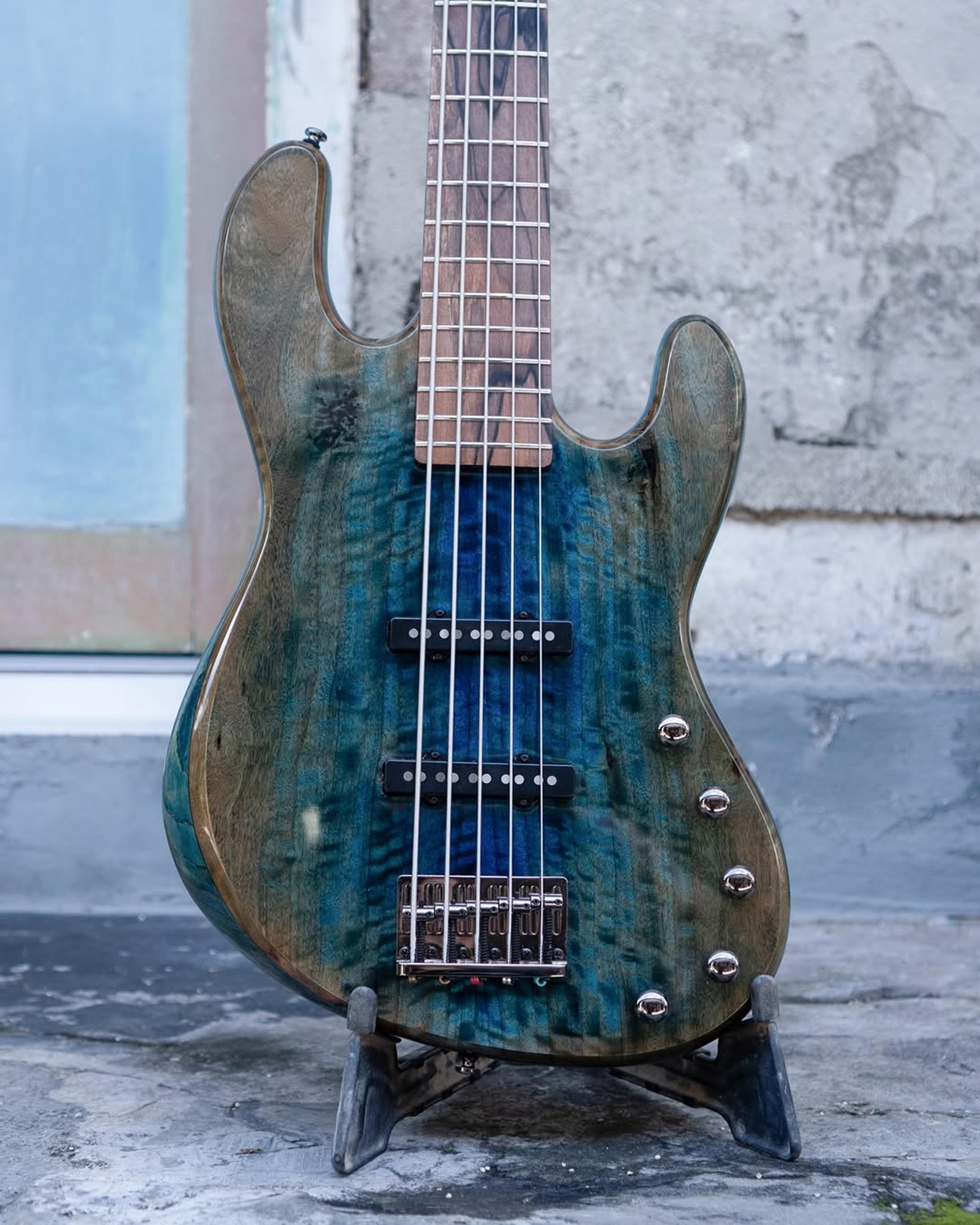 Front body view of the EF KJ 5 string bass