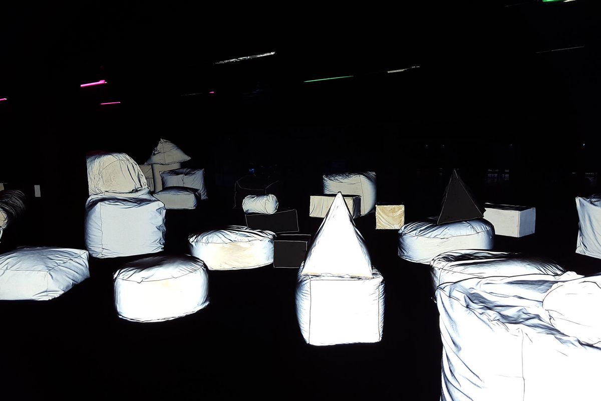 Reflect Lounge: Day for Night 