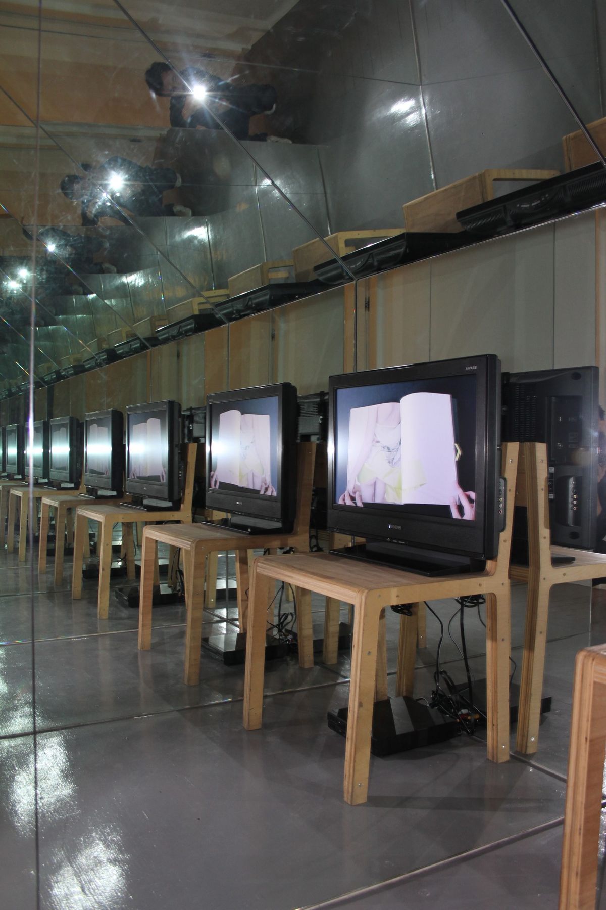 Project No. 8  x Kostas Murkudis