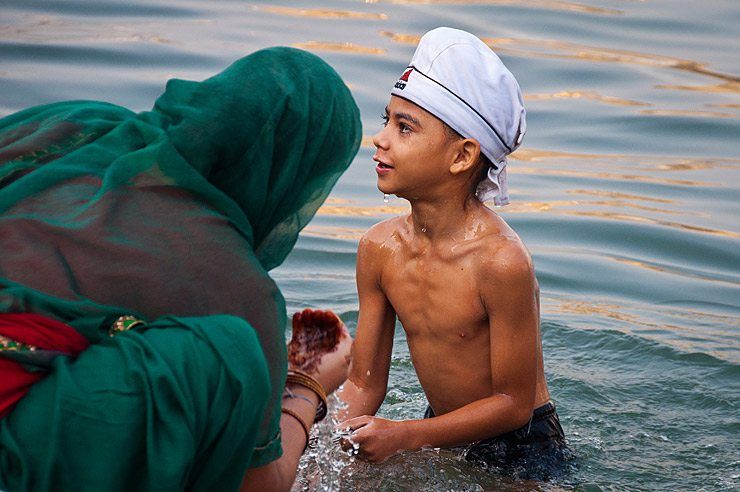 Diwali Morning at the Golden Temple image