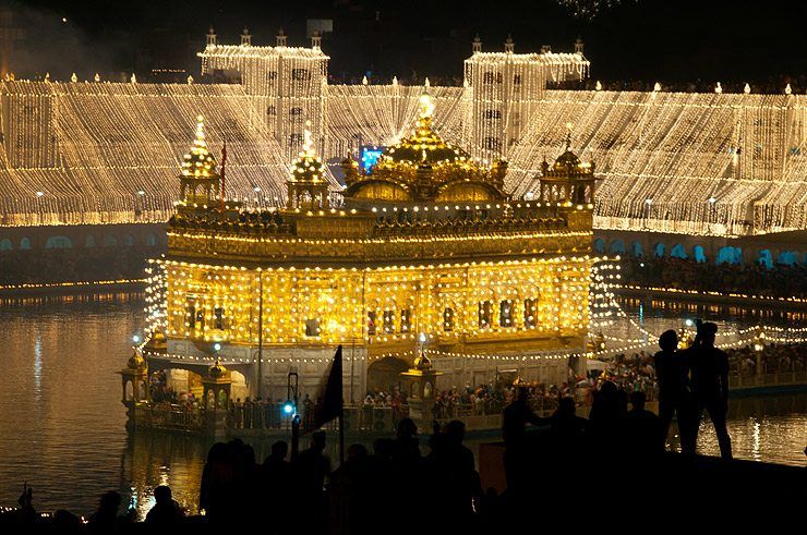 Diwali fireworks at the Golden Temple, Amritsar image
