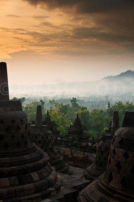 borobudur-temple-indonesia-central Java