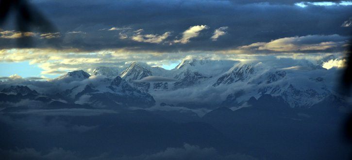 The winding road to Darjeeling from Bagdogra, the nearest airport 93kms aways