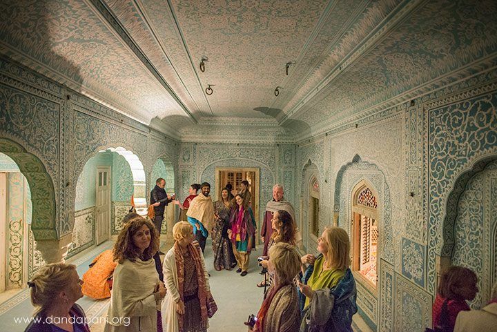 Exploring the countless chambers in the palace