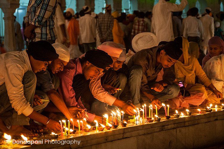 Hundreds of thousands of candles and lamps are lit to symbolize the victory of light over darkness.
