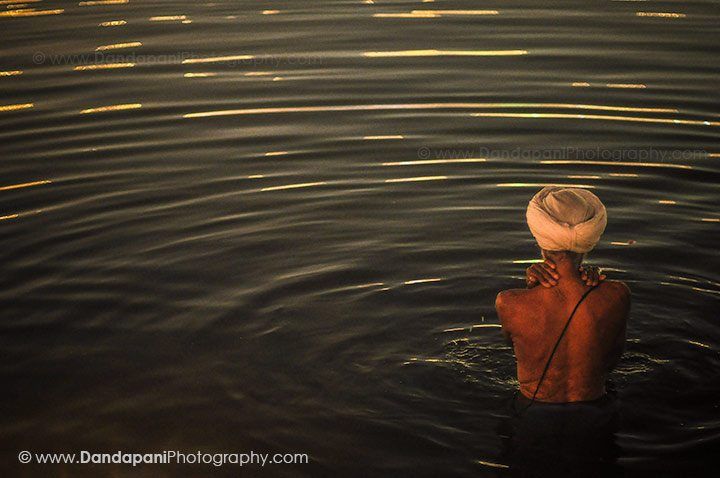 Many Sikhs take this opportunity to bathe in the sacred pond as well.