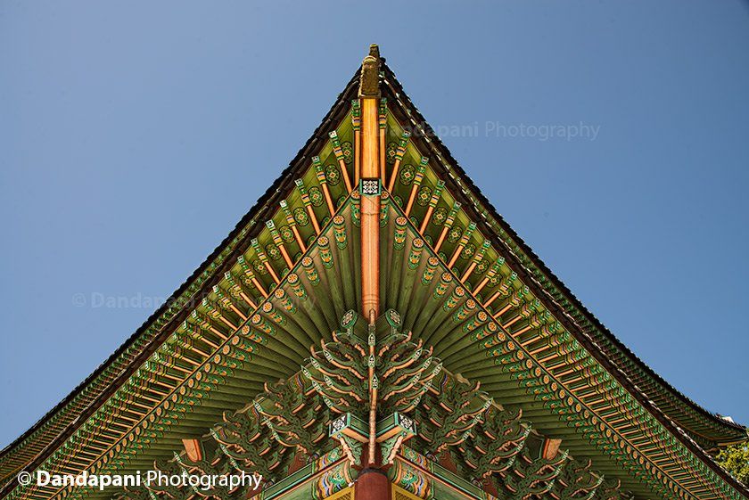 I loved the architecture of the roofs. They placed a lot of emphasis on this part of the buildings.