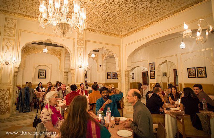 Dinner in the main dining hall of the palace.