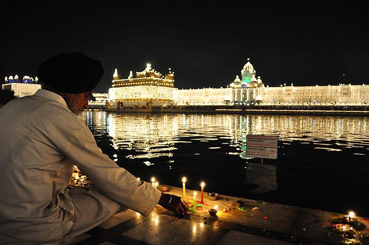 Diwali fireworks at the Golden Temple, Amritsar image