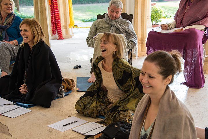 meditation-yoga-retreat-india-dandapani-1