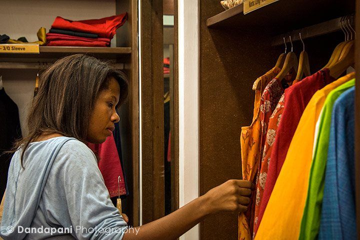 shopping-for-clothes-in-india-fabIndia