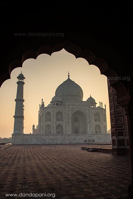 taj-mahal-through-an-arch