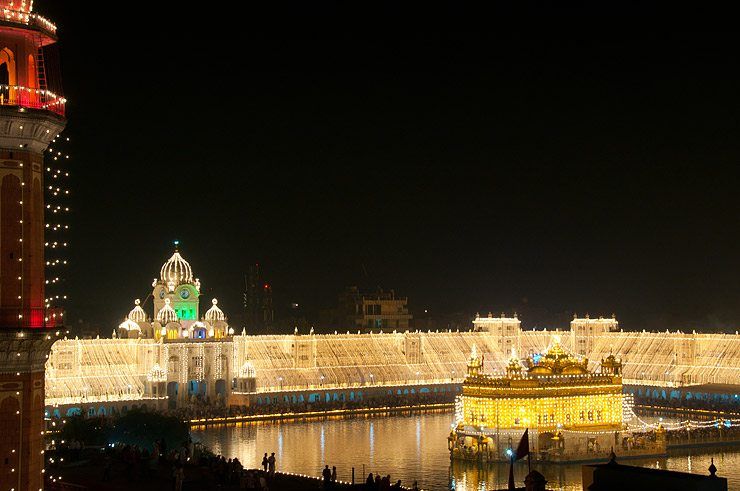 Diwali fireworks at the Golden Temple, Amritsar image