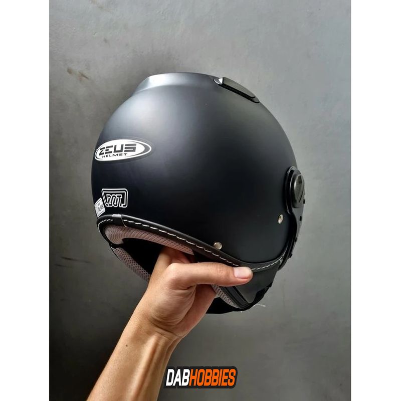 Zeus 210K Matt Black image 3